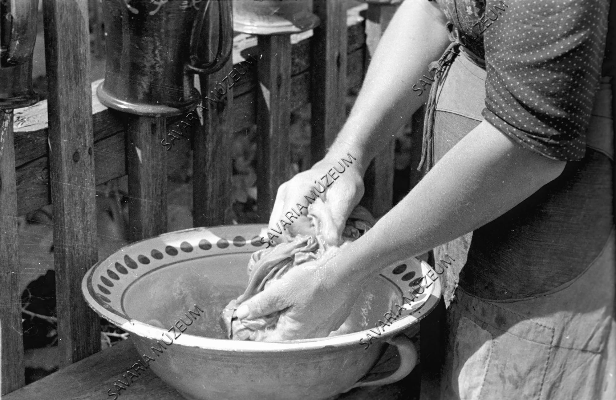 Ozvaticsné mos (Savaria Megyei Hatókörű Városi Múzeum, Szombathely CC BY-NC-SA)