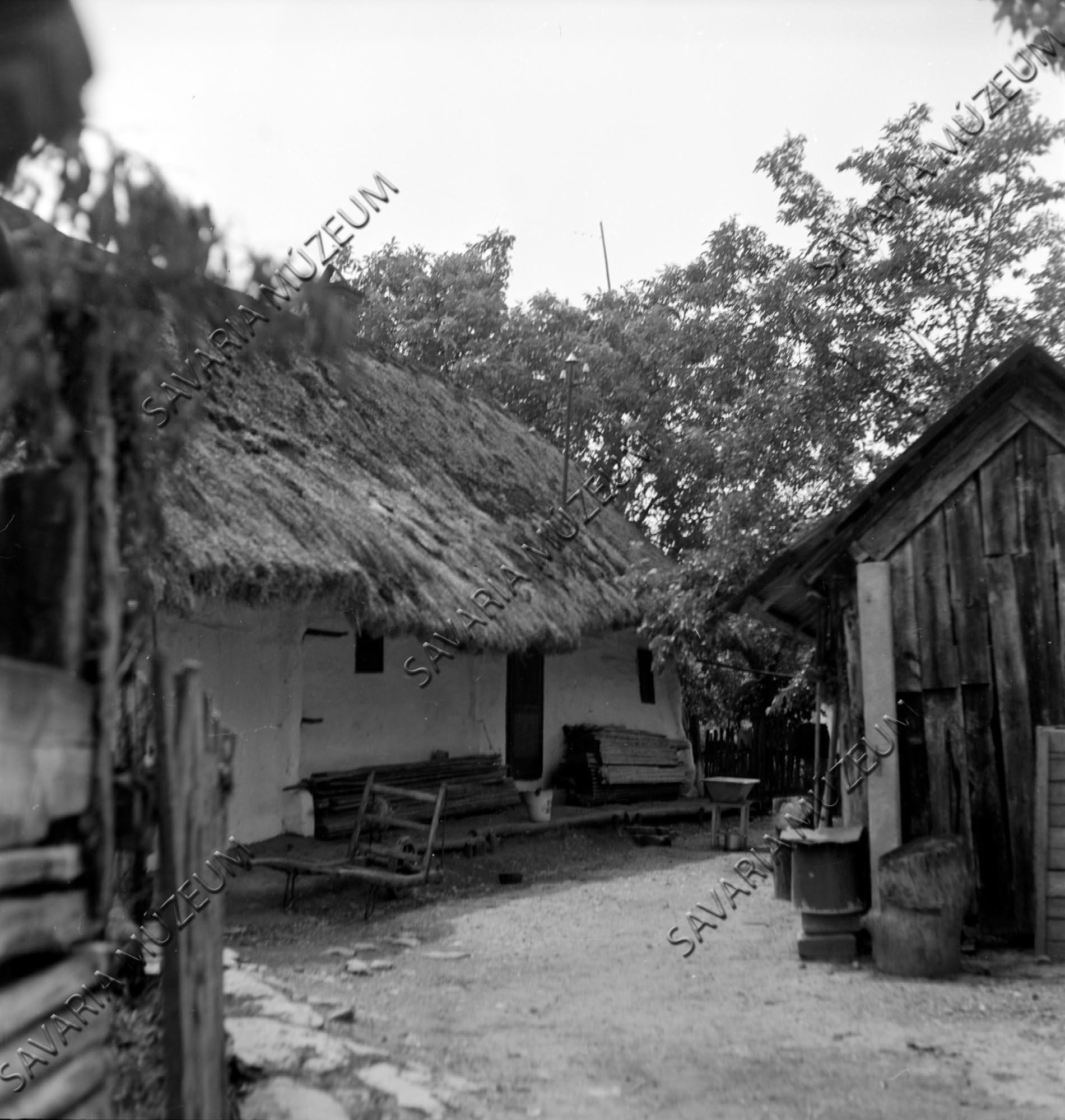 Ház, talicska (Savaria Megyei Hatókörű Városi Múzeum, Szombathely CC BY-NC-SA)