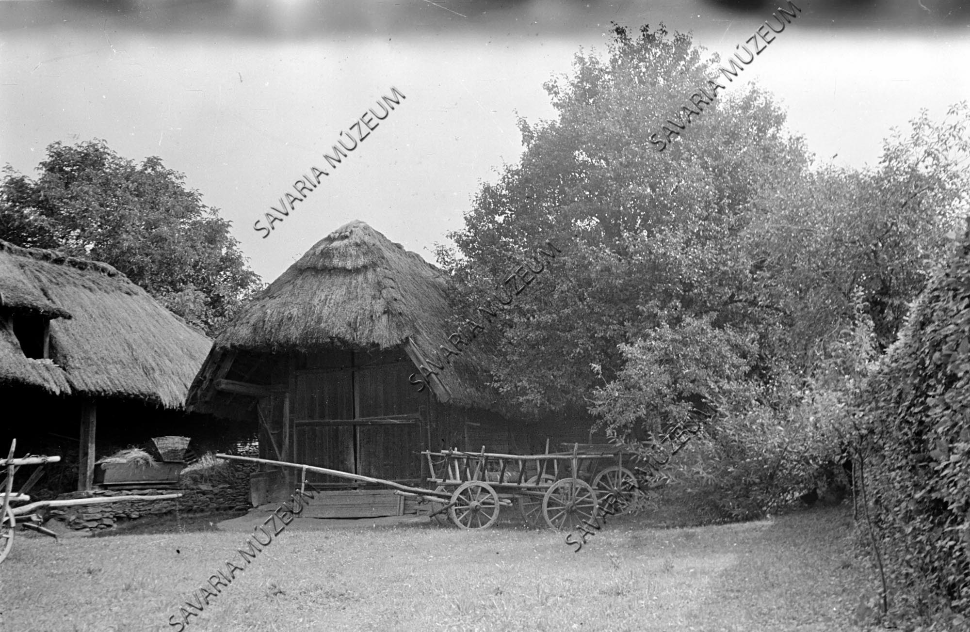 Pajták és szekér (Savaria Megyei Hatókörű Városi Múzeum, Szombathely CC BY-NC-SA)