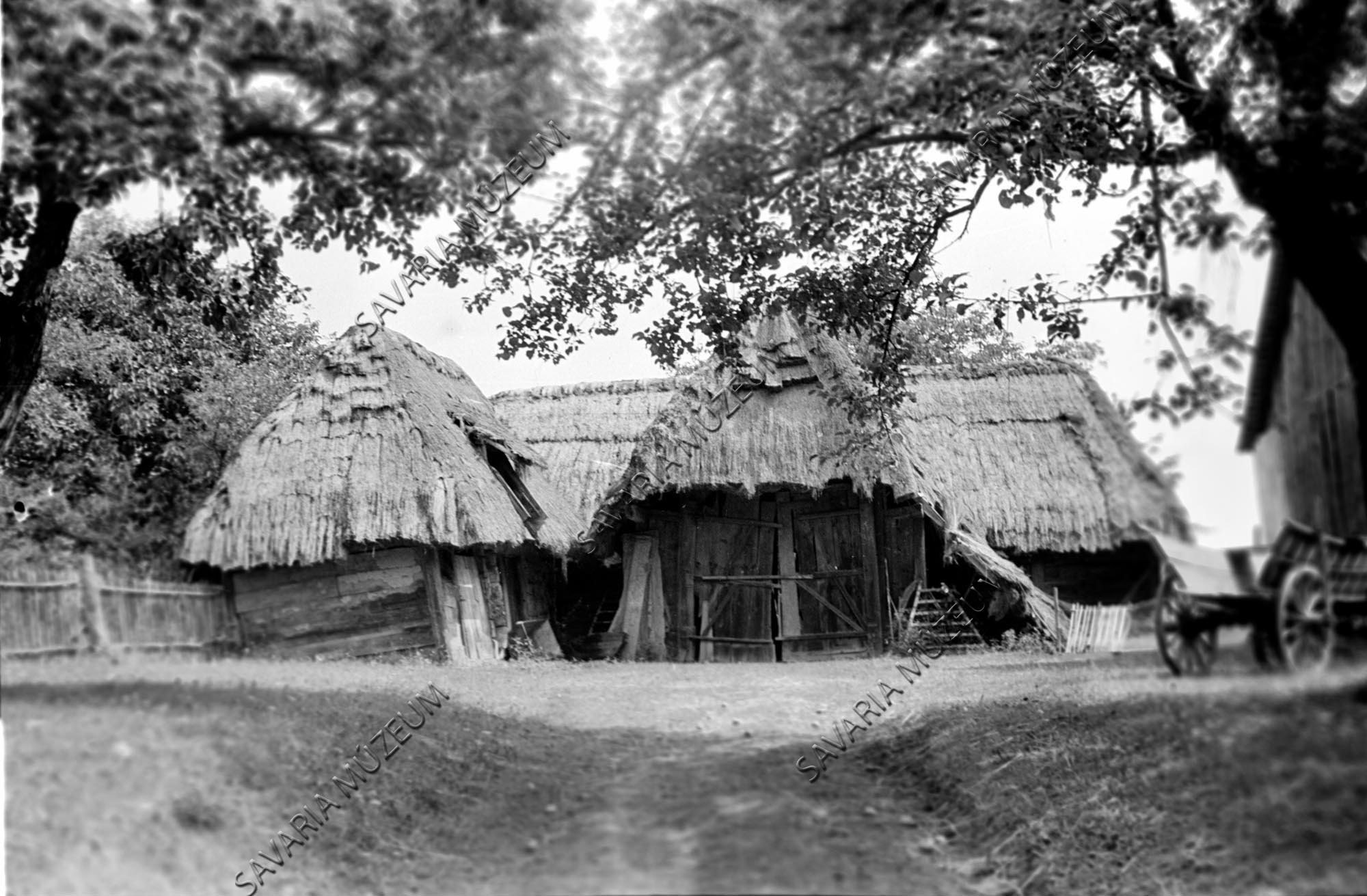 Pajták, borona, szekér (Savaria Megyei Hatókörű Városi Múzeum, Szombathely CC BY-NC-SA)