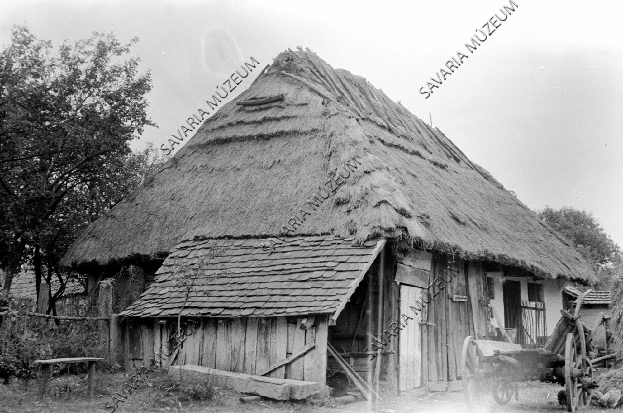 Ház és szekér (Savaria Megyei Hatókörű Városi Múzeum, Szombathely CC BY-NC-SA)