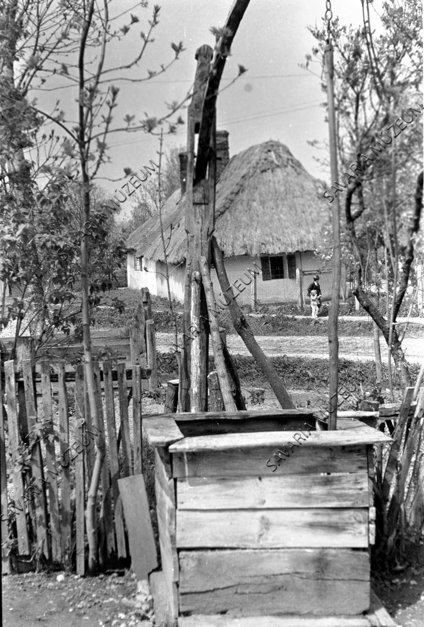 Gémeskút és ház (Savaria Megyei Hatókörű Városi Múzeum, Szombathely CC BY-NC-SA)