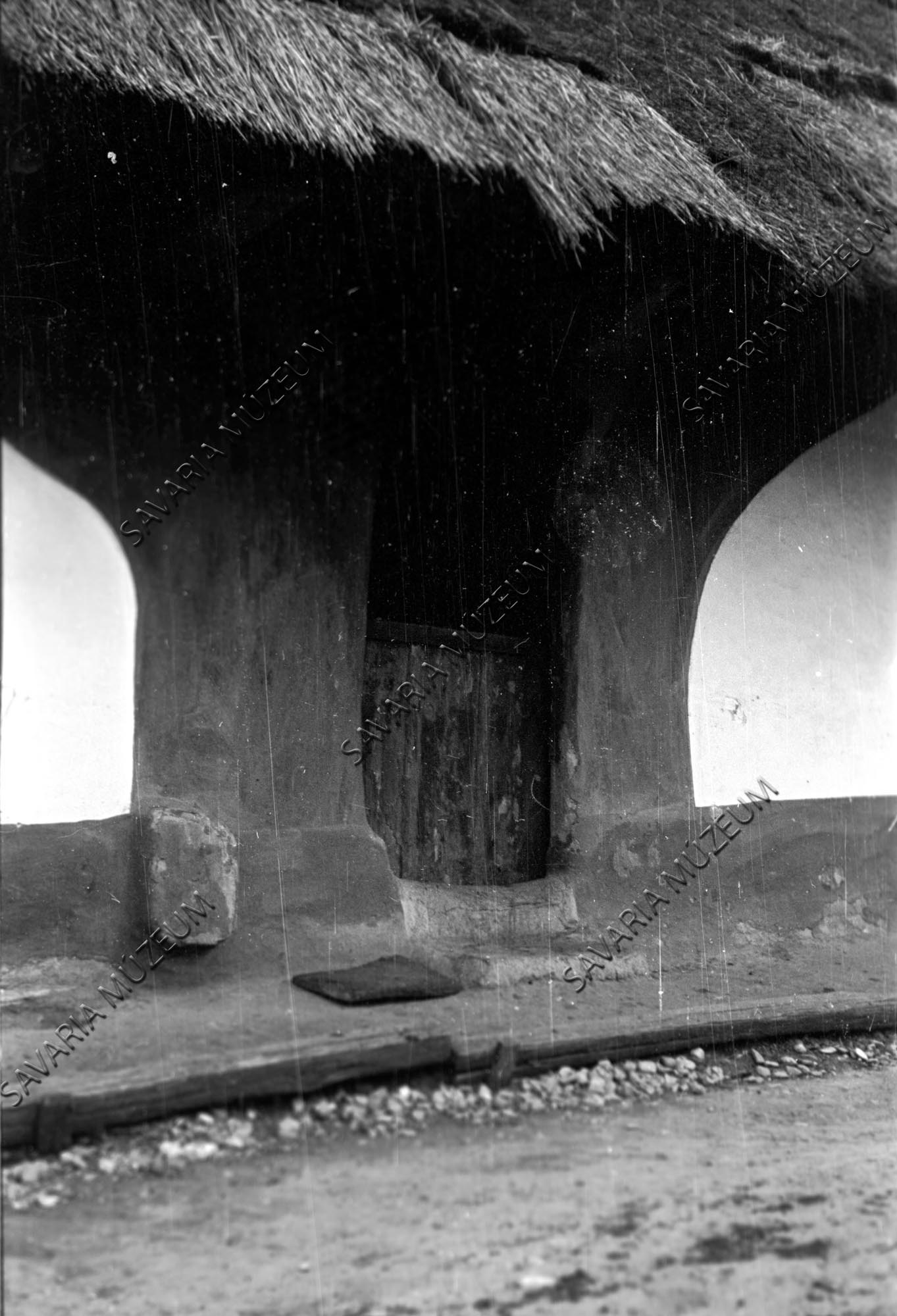 Füstöskonyha bejárata (Savaria Megyei Hatókörű Városi Múzeum, Szombathely CC BY-NC-SA)