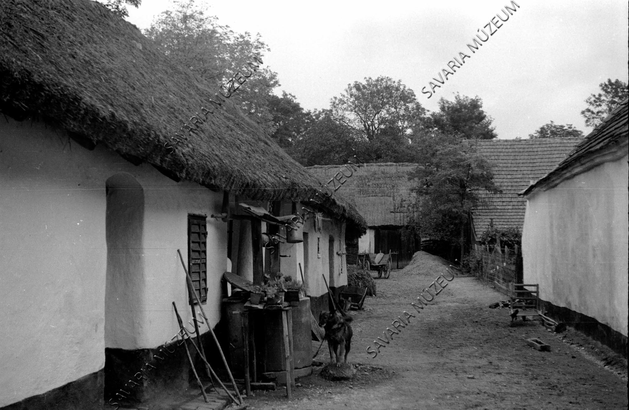 Ház és pajtarészlet, kút (Savaria Megyei Hatókörű Városi Múzeum, Szombathely CC BY-NC-SA)