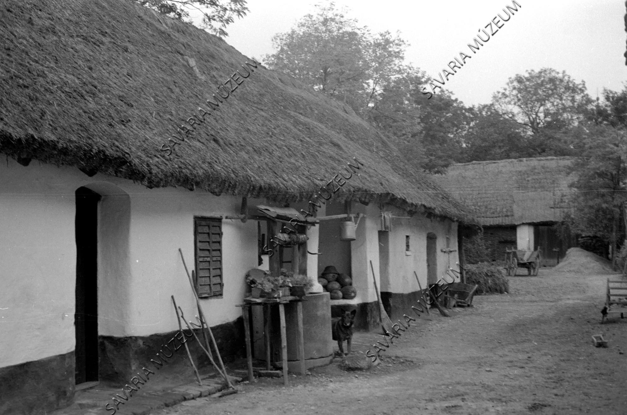 Ház és pajtarészlet, kút (Savaria Megyei Hatókörű Városi Múzeum, Szombathely CC BY-NC-SA)