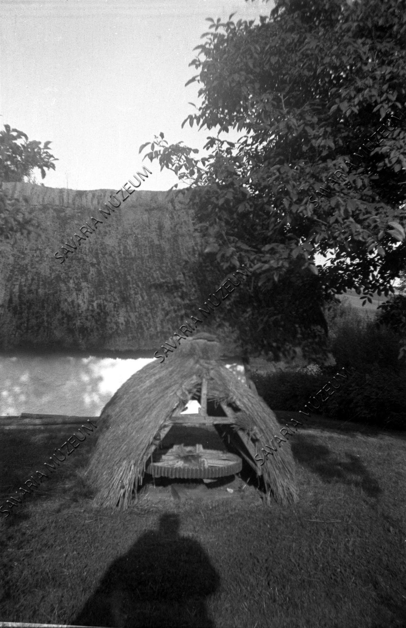 Járgány, szalmatetővel letakarva (Savaria Megyei Hatókörű Városi Múzeum, Szombathely CC BY-NC-SA)