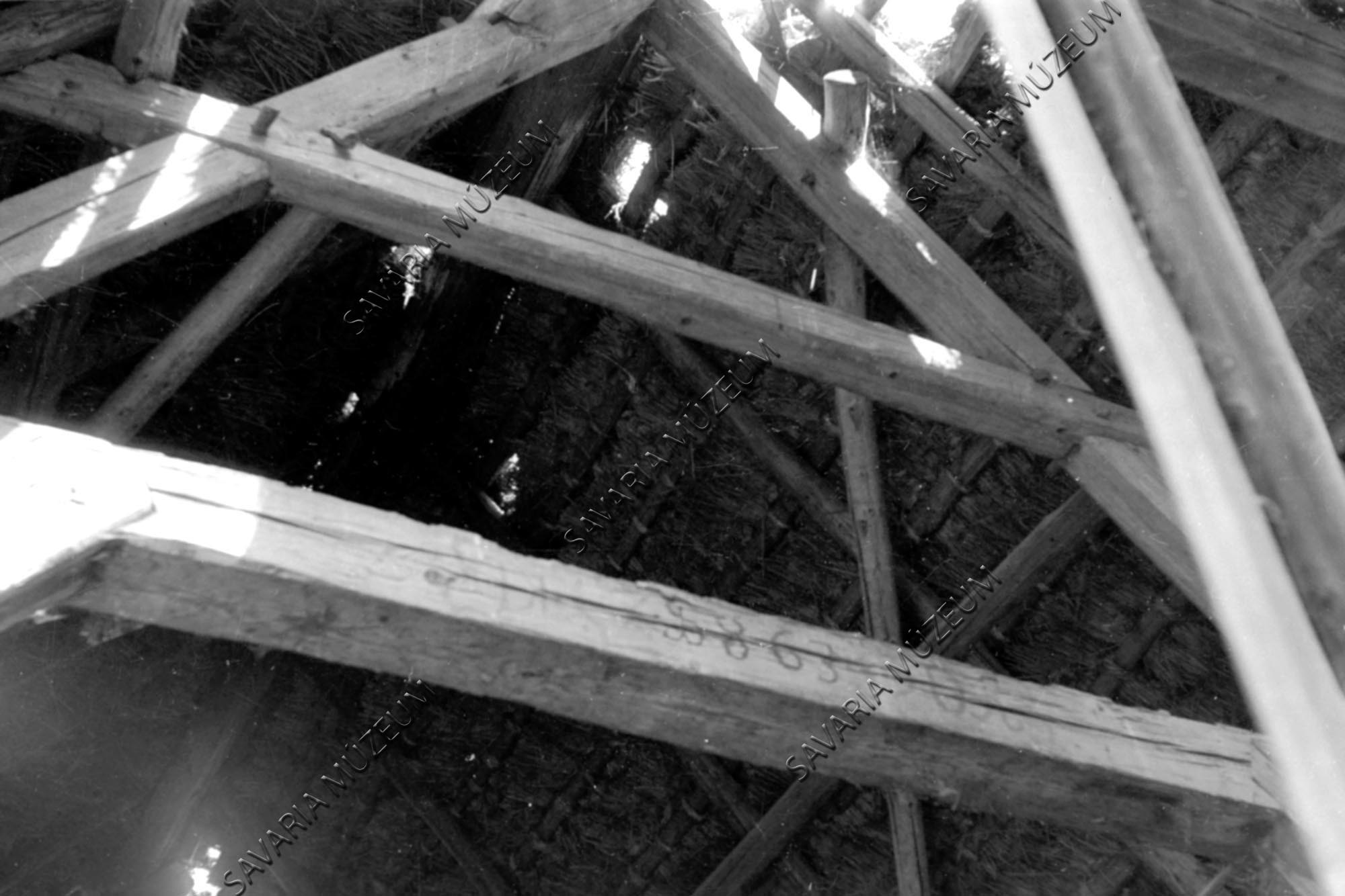 Pajta tetőszerkezete (Savaria Megyei Hatókörű Városi Múzeum, Szombathely CC BY-NC-SA)