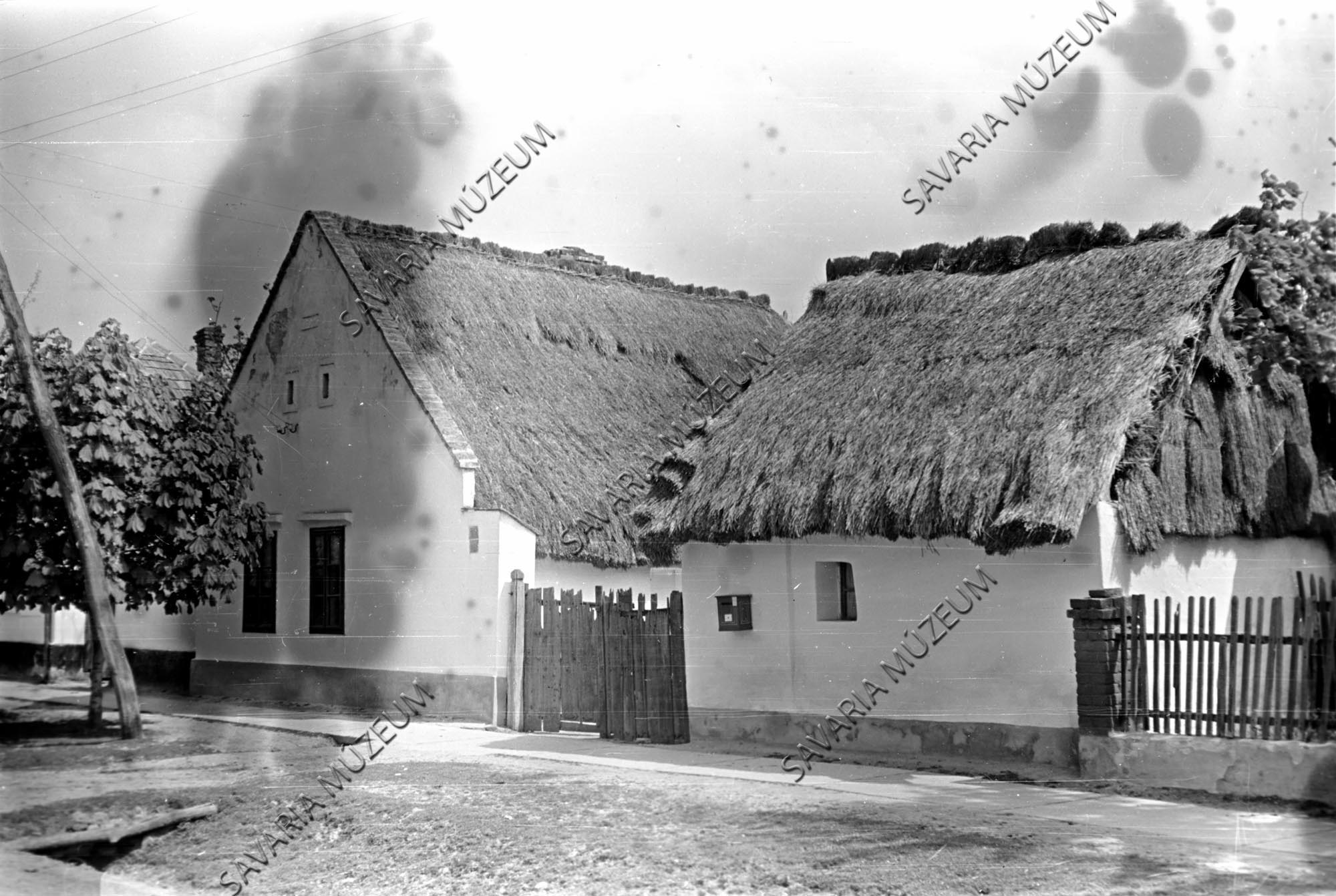 Ház és kamra (Savaria Megyei Hatókörű Városi Múzeum, Szombathely CC BY-NC-SA)