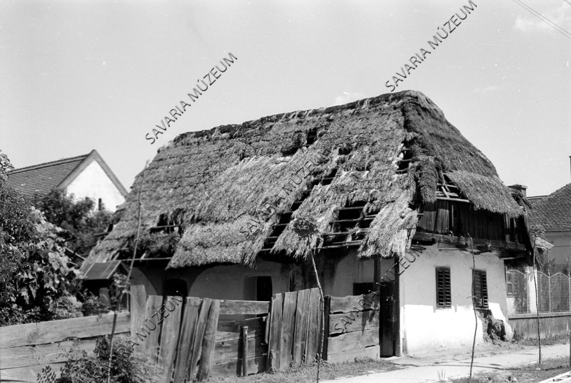 Ház (Savaria Megyei Hatókörű Városi Múzeum, Szombathely CC BY-NC-SA)