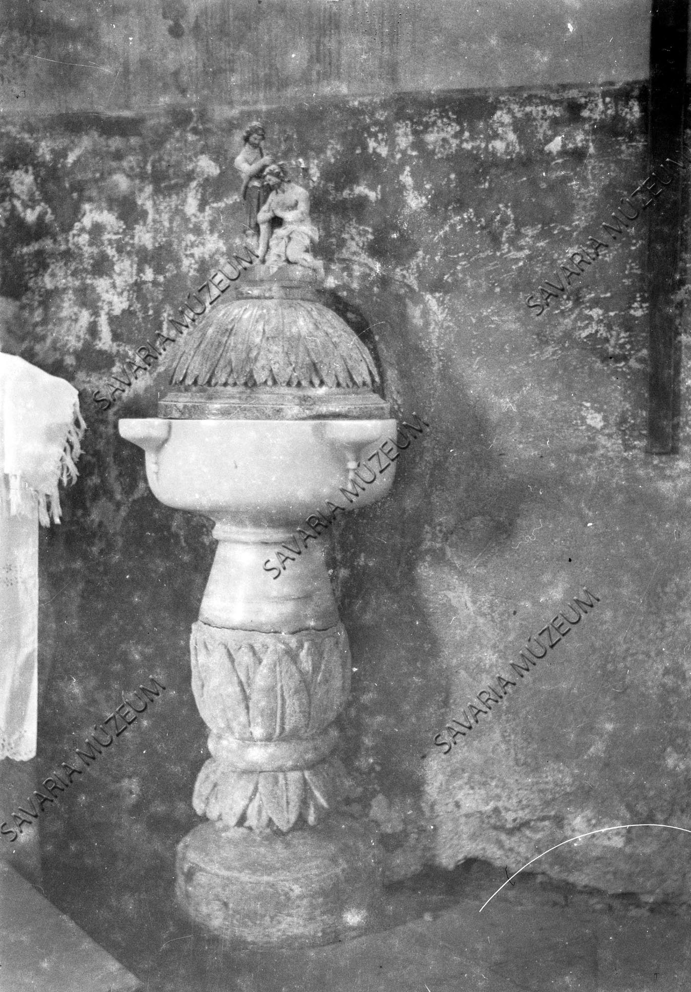 Szenteltvíztartó (Savaria Megyei Hatókörű Városi Múzeum, Szombathely CC BY-NC-SA)