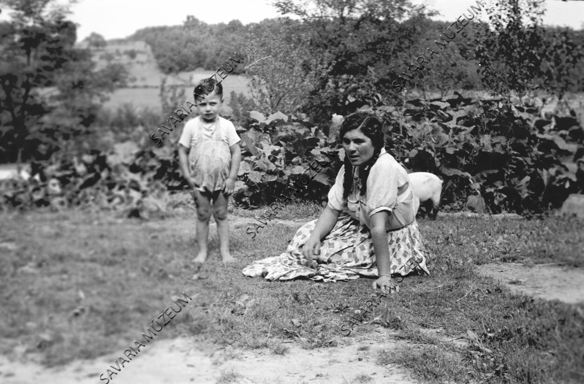 Cigányasszony gyermekével (Savaria Megyei Hatókörű Városi Múzeum, Szombathely CC BY-NC-SA)