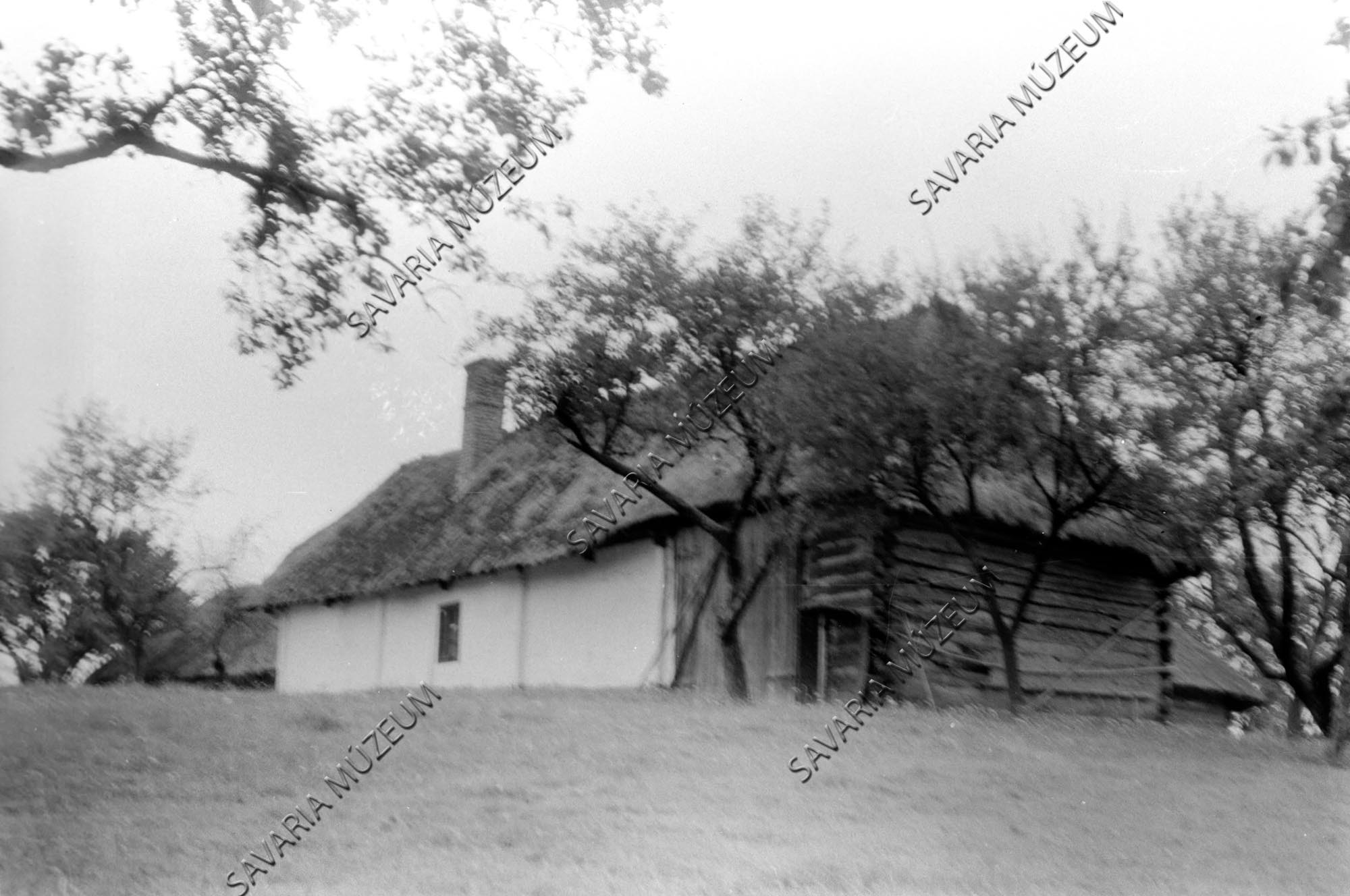 Kerített ház hátulról (Savaria Megyei Hatókörű Városi Múzeum, Szombathely CC BY-NC-SA)