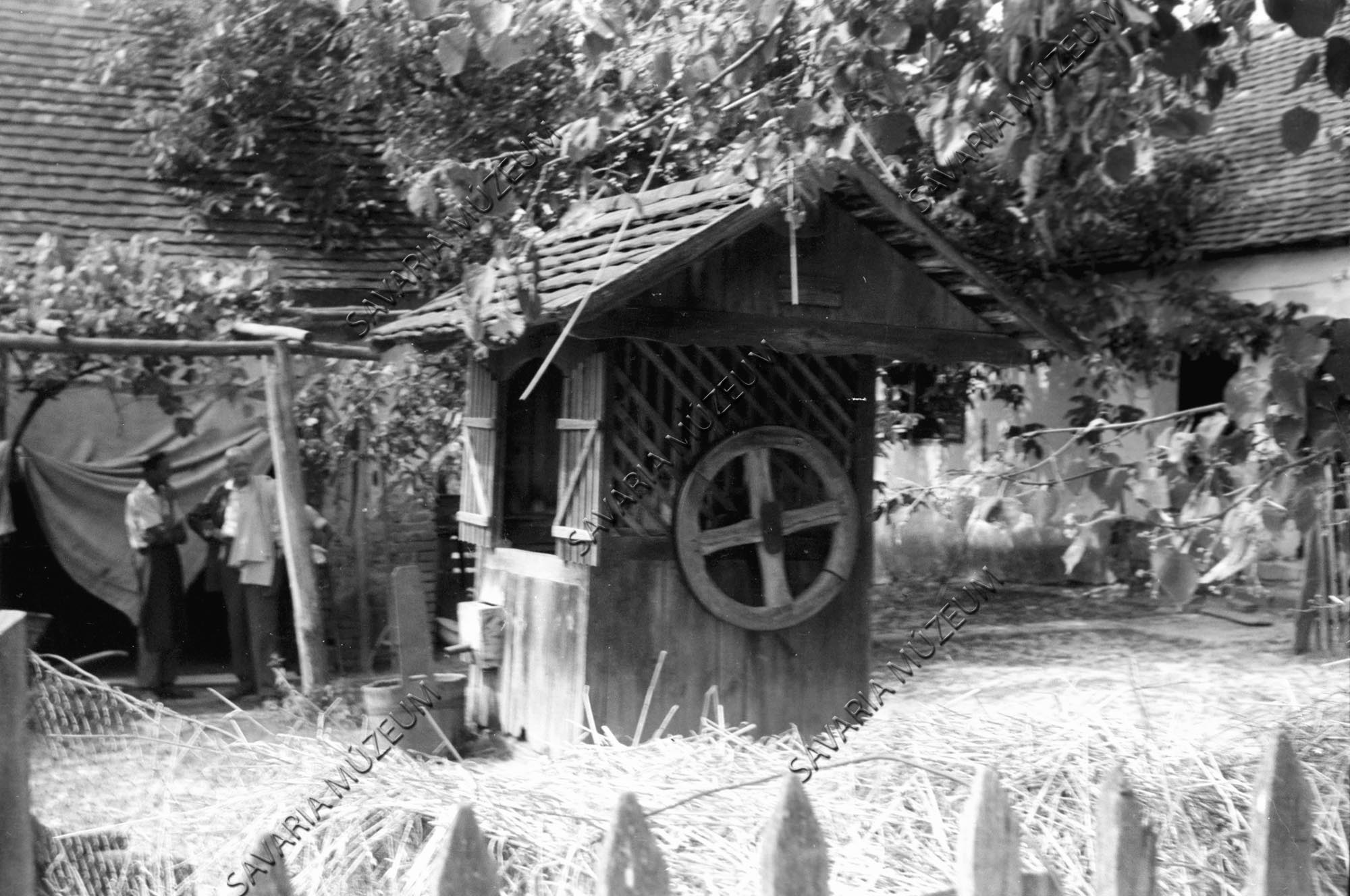 Kút és "pitli" (Savaria Megyei Hatókörű Városi Múzeum, Szombathely CC BY-NC-SA)