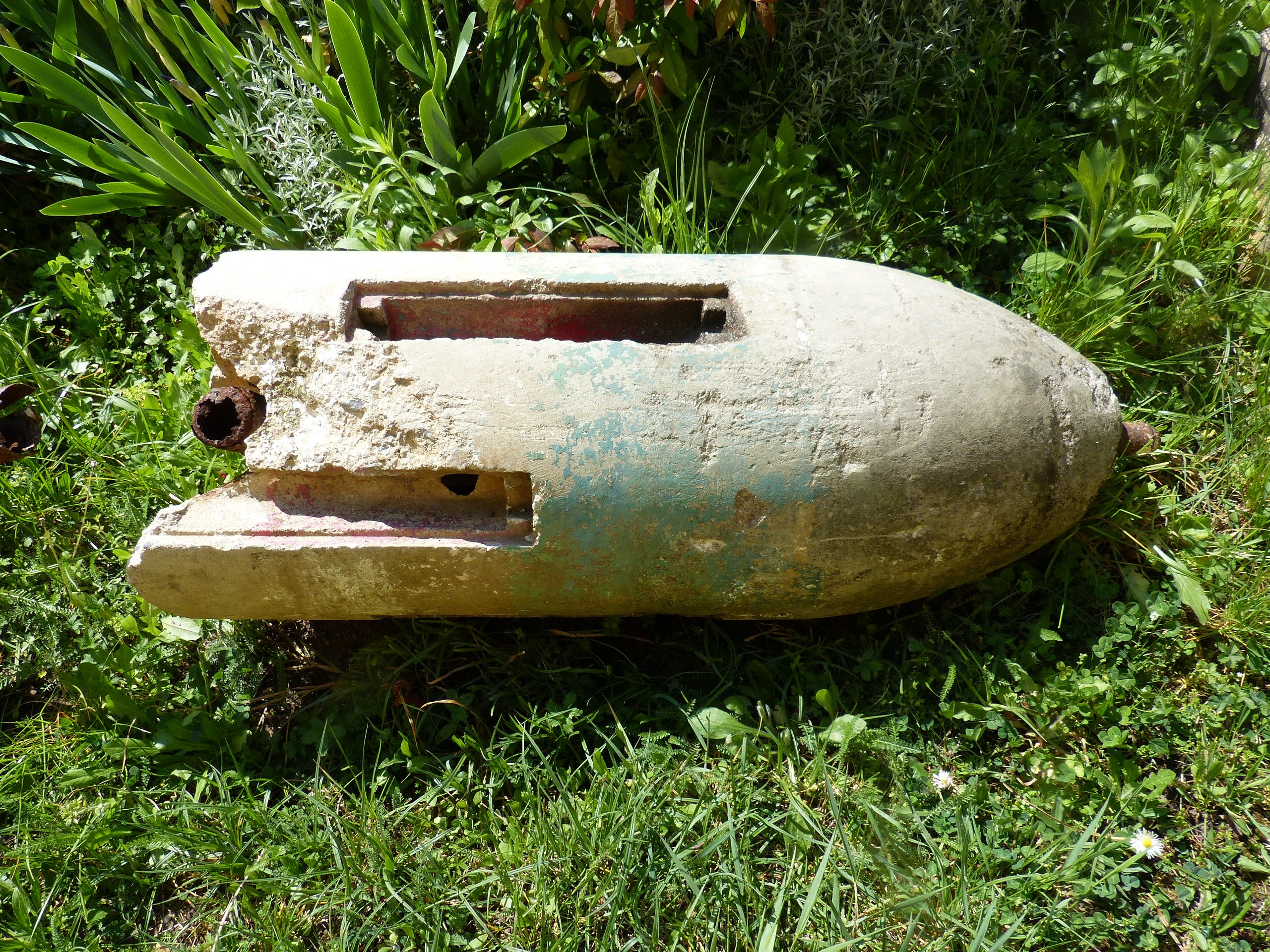 Gyakorló betonbomba (Tapolcai Városi Múzeum CC BY-NC-SA)