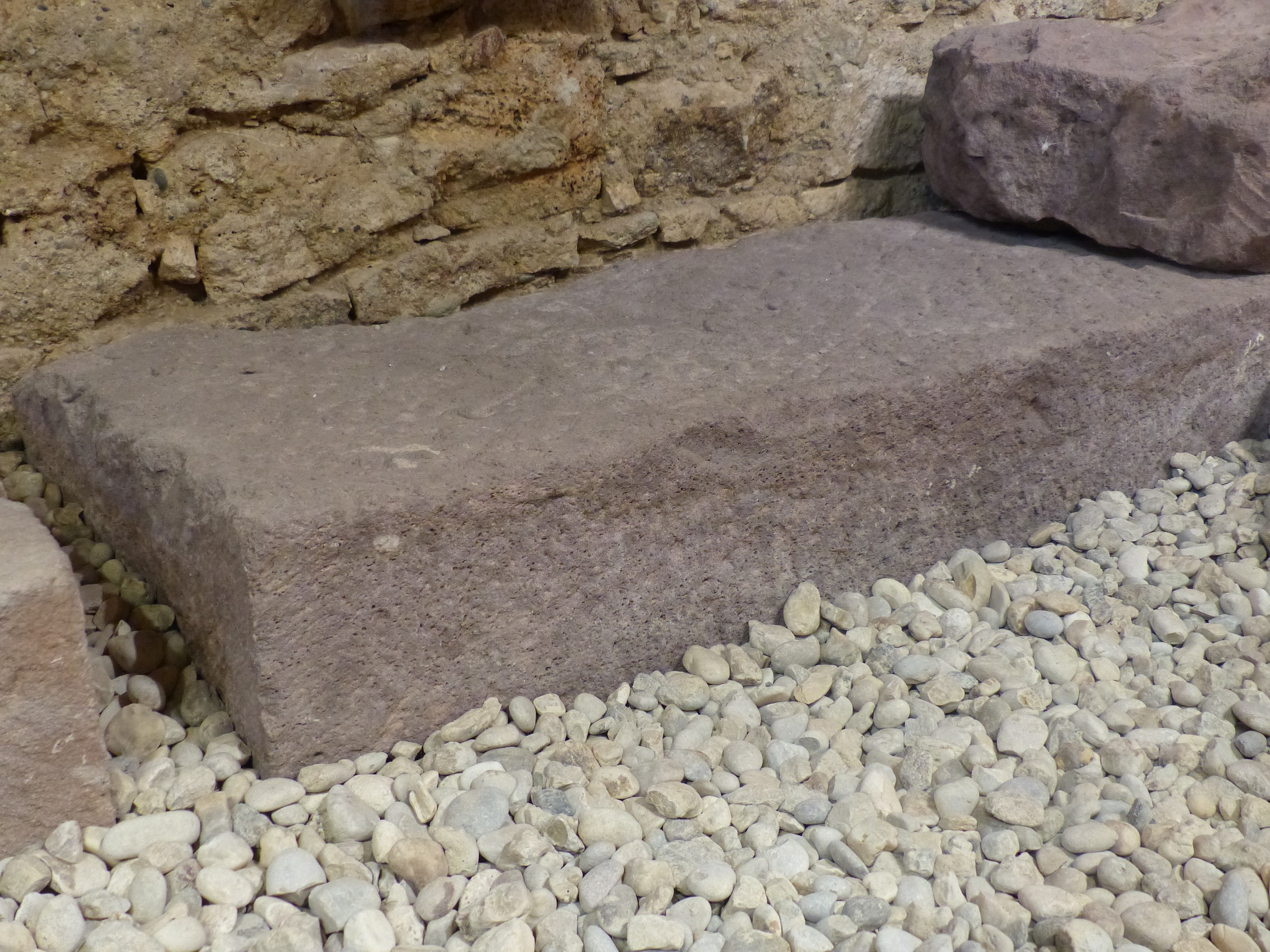 Római kori faragott kő (Tapolcai Városi Múzeum CC BY-NC-SA)