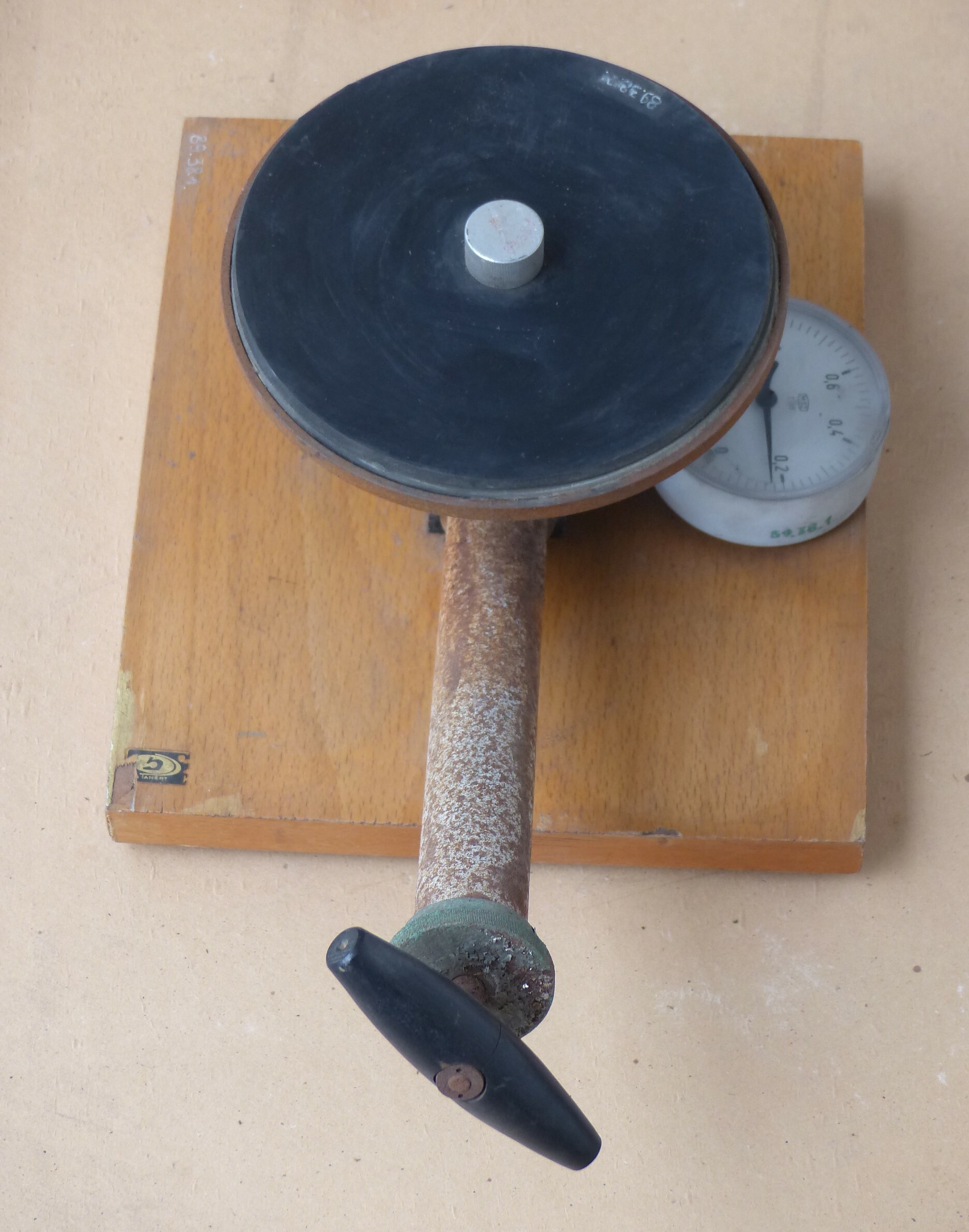 Köpüs légszivattyú iskolai kísérletekhez (Tapolcai Városi Múzeum CC BY-NC-SA)