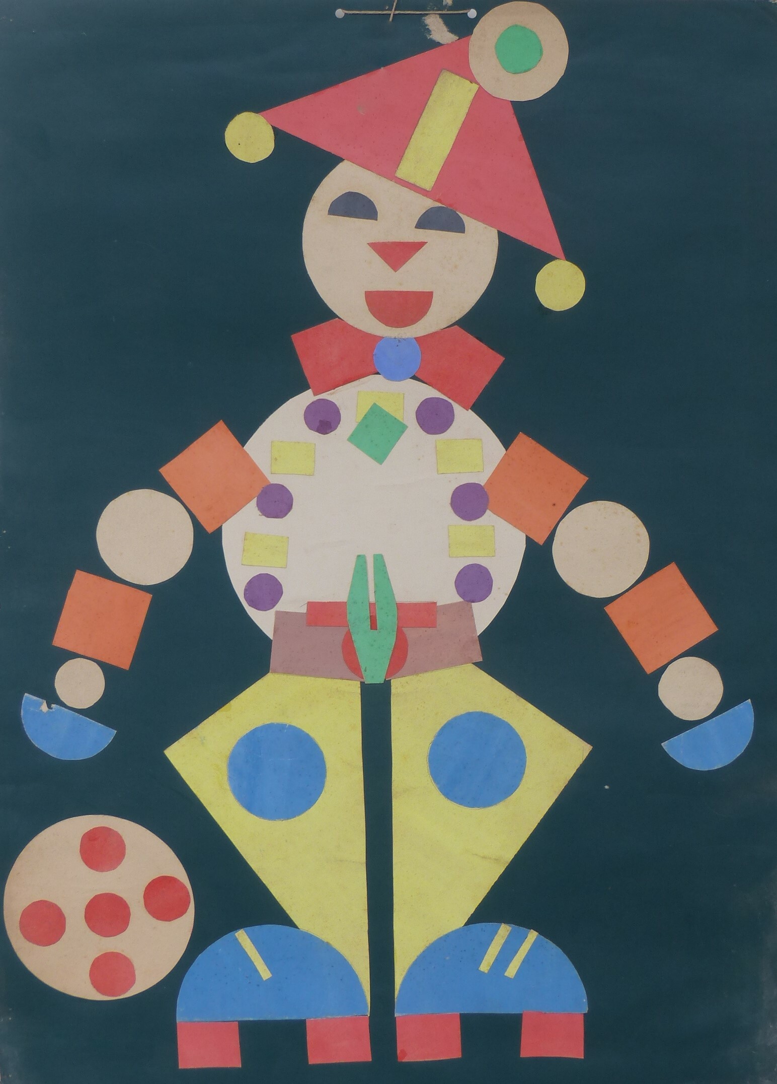 Bohócot ábrázoló színespapír falikép (Tapolcai Városi Múzeum CC BY-NC-SA)
