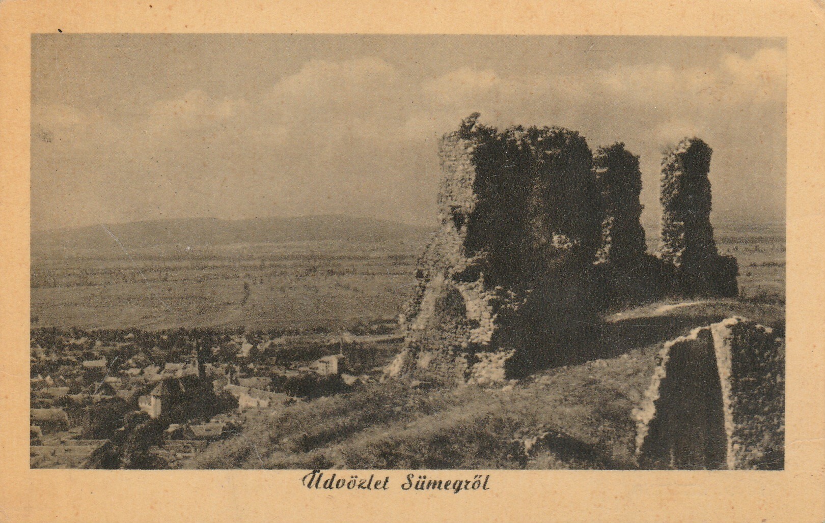 Kilátás a sümegi várból (Tapolcai Városi Múzeum CC BY-NC-SA)