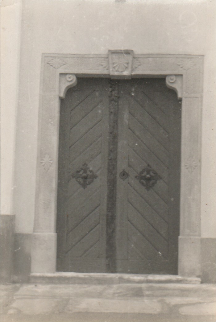 A sümegi temetőkápolna ajtaja (Tapolcai Városi Múzeum CC BY-NC-SA)