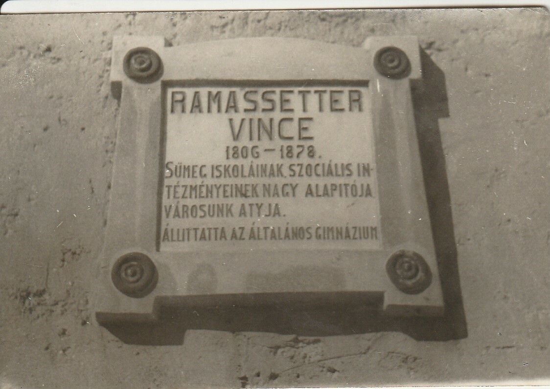 Ramassetter Vince emléktáblája a sümegi Pantheonban (Tapolcai Városi Múzeum CC BY-NC-SA)