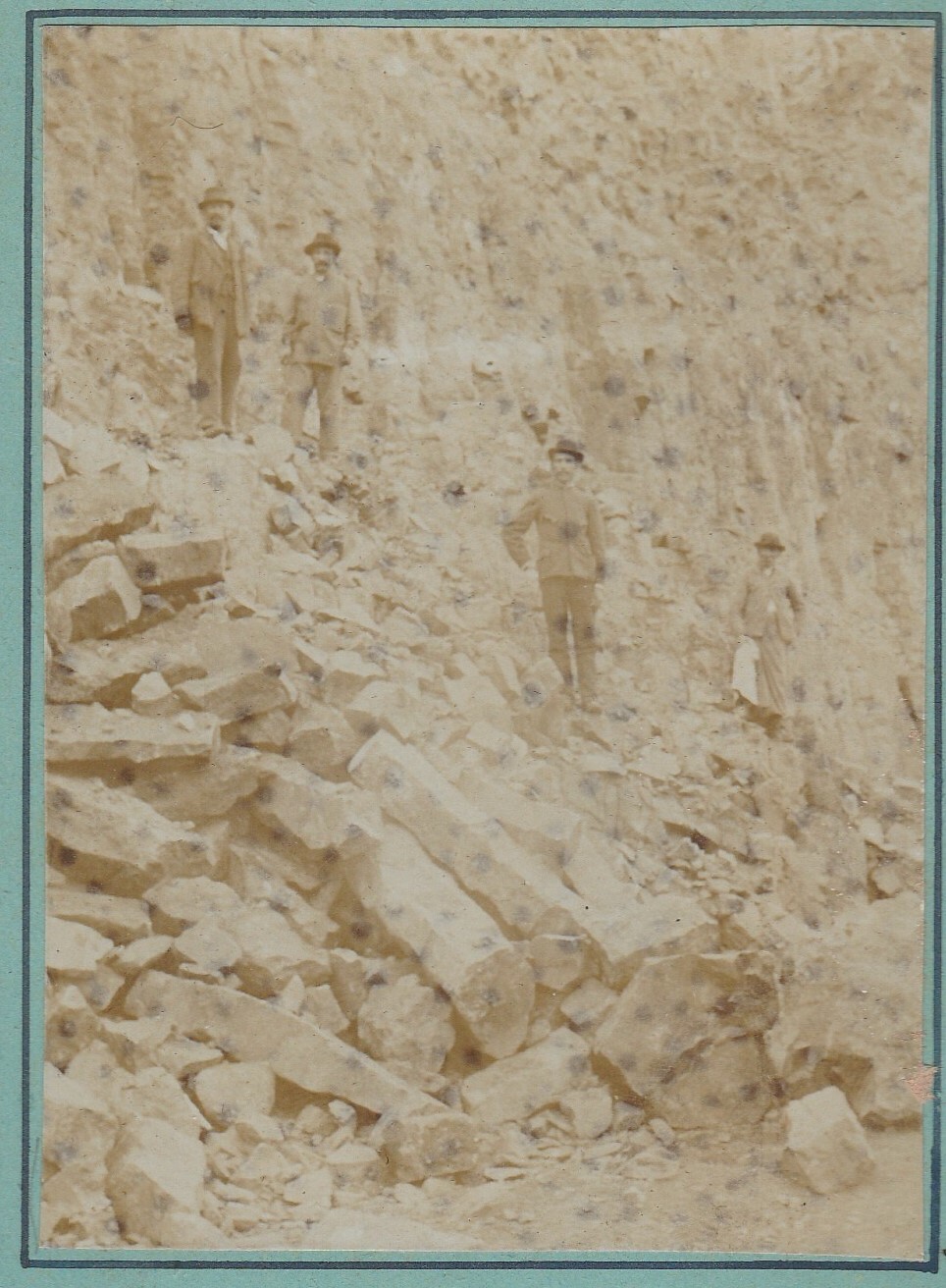 A sarvalyi kőbánya az 1900-as évek elején (Tapolcai Városi Múzeum CC BY-NC-SA)