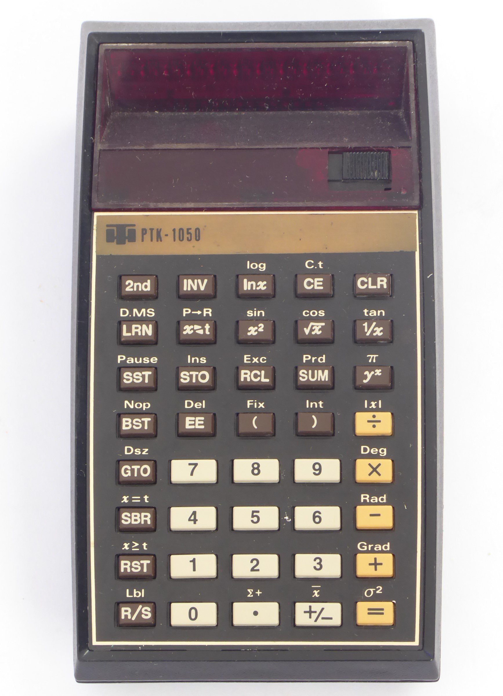 PTK - 1050 számológép alapműveletekhez és trigonometriához (Tapolcai Városi Múzeum CC BY-NC-SA)