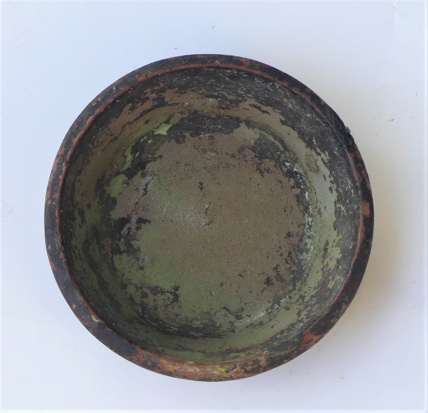 Kis zöld mázas tálka (Tapolcai Városi Múzeum CC BY-NC-SA)