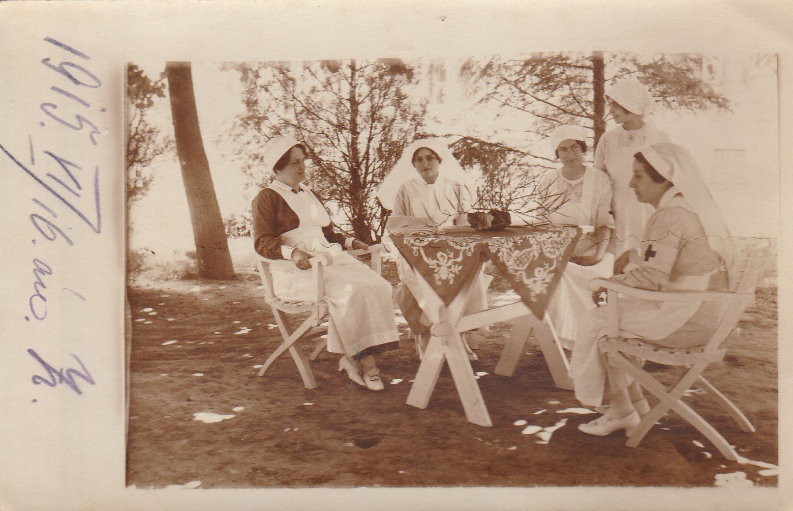 Ápolónők csoportképe 1915 (Tapolcai Városi Múzeum CC BY-NC-SA)