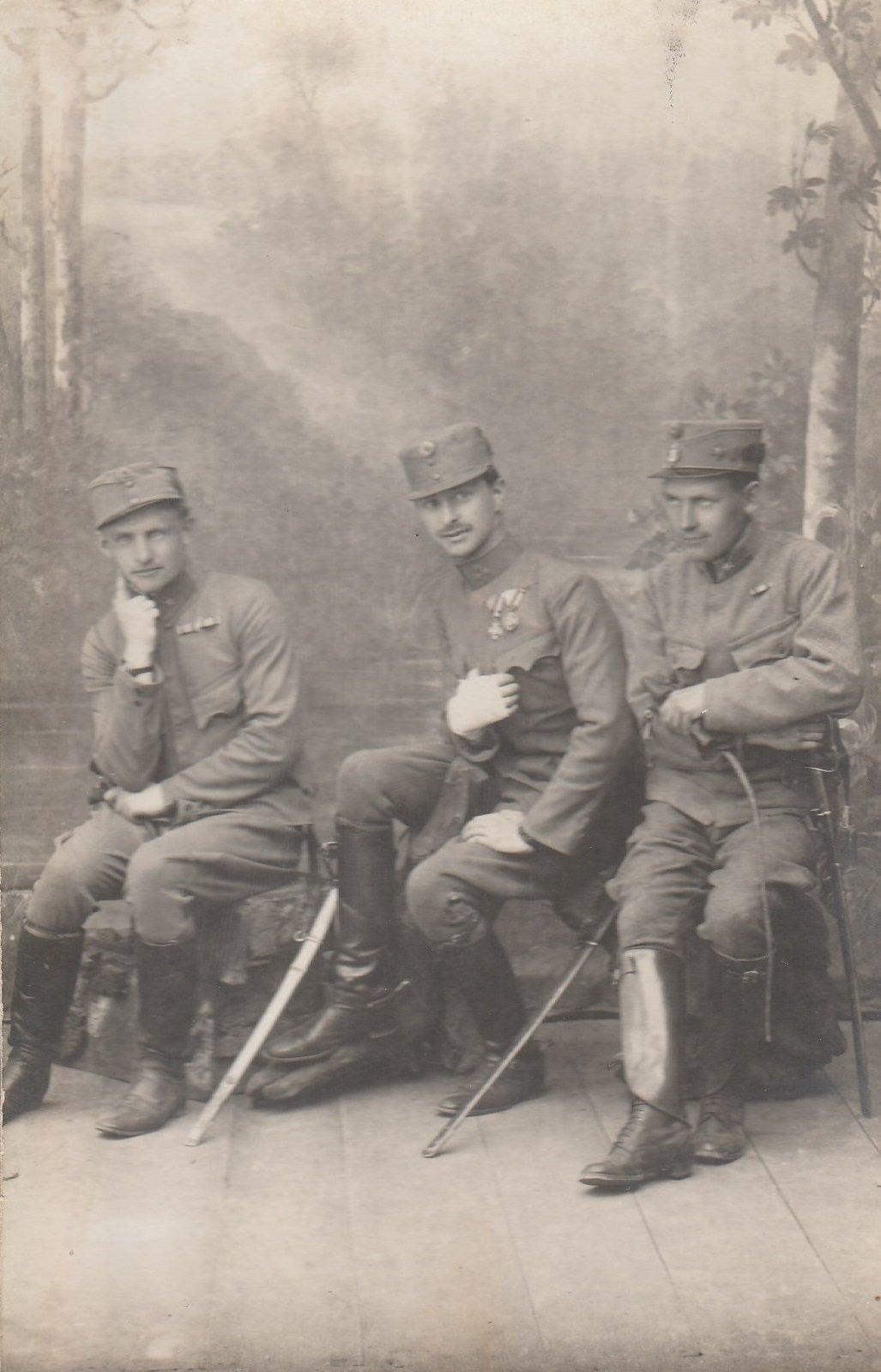 Honvédtisztek 1916 (Tapolcai Városi Múzeum CC BY-NC-SA)