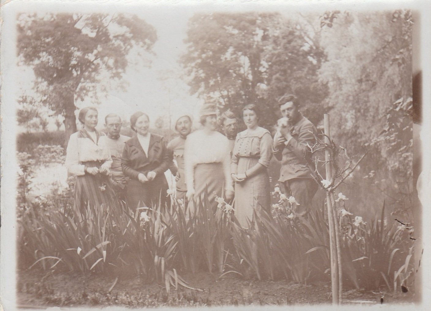 Magyar katonák a parkban 1916 (Tapolcai Városi Múzeum CC BY-NC-SA)