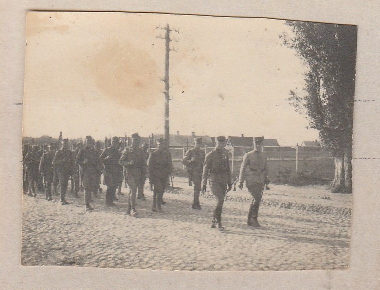 Menetelő honvédek 1916 (Tapolcai Városi Múzeum CC BY-NC-SA)