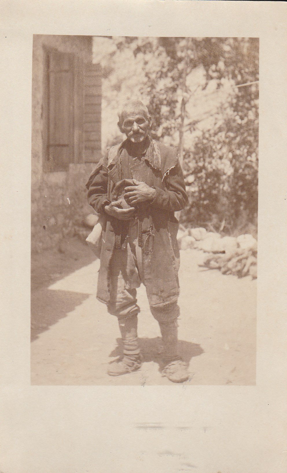 Kelet-európai parasztember az első világháború idejéán (Tapolcai Városi Múzeum CC BY-NC-SA)