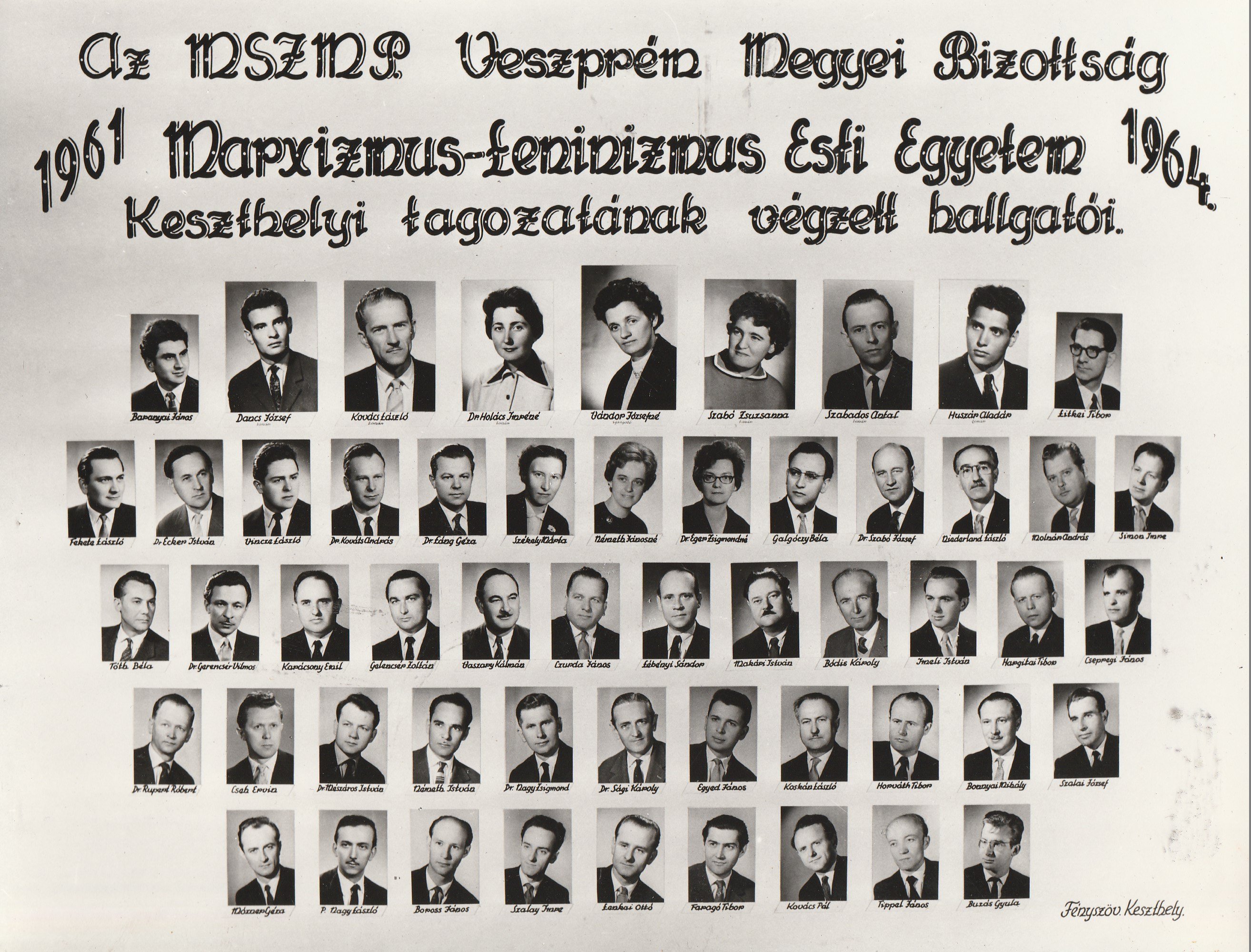 Esti egyetemi tablókép műbőrkötésben 1961-64 (Tapolcai Városi Múzeum CC BY-NC-SA)