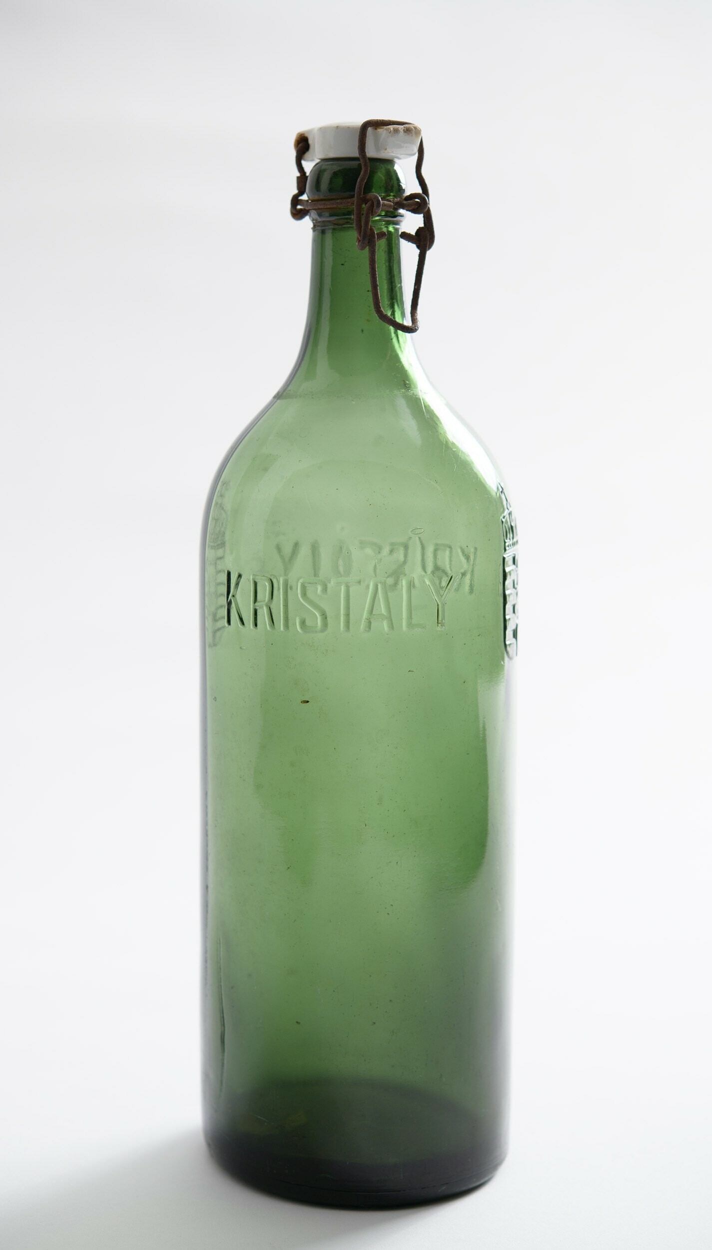 Csatos üveg (Laczkó Dezső Múzeum CC BY-NC-SA)
