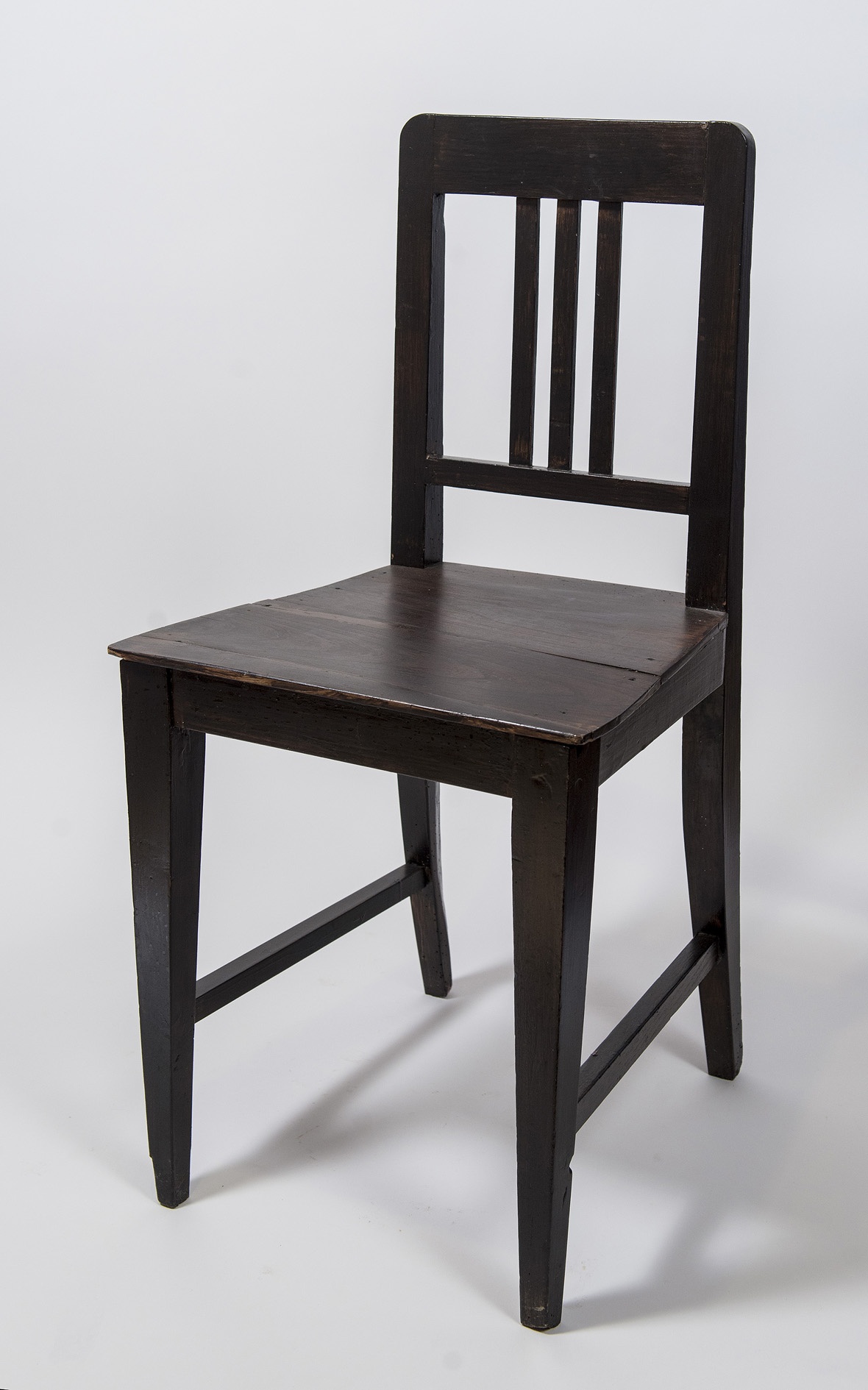 Konyhai támlás szék (Bakonynánai Helytörténeti Gyűjtemény CC BY-NC-SA)