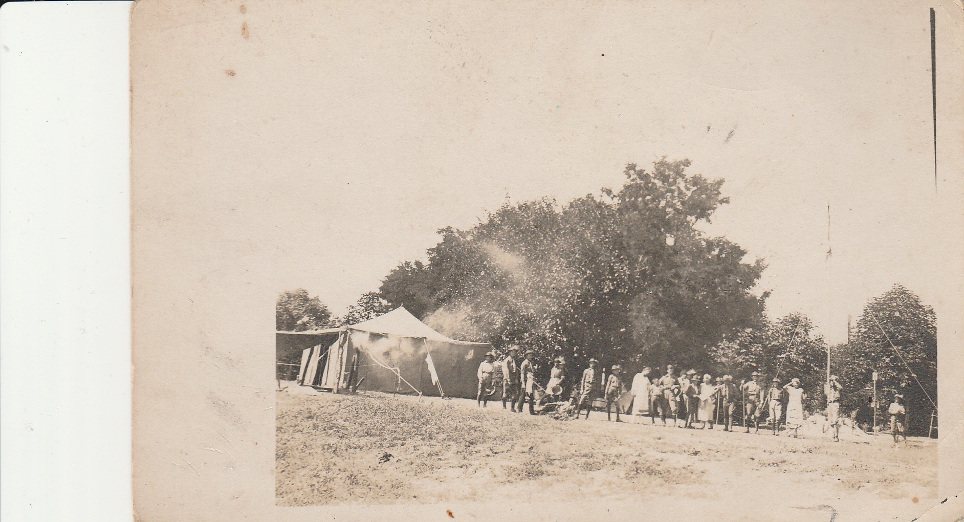 Tapolcai cserkészek tábora az 1920-as években (Tapolcai Városi Múzeum CC BY-NC-SA)