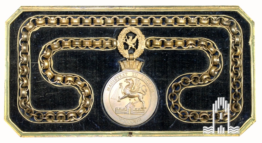 Amtskette des Anklamer Bürgervorstehers, 1808, Silber, im Etui Länge: 30 cm (Museum im Steintor CC BY-SA)