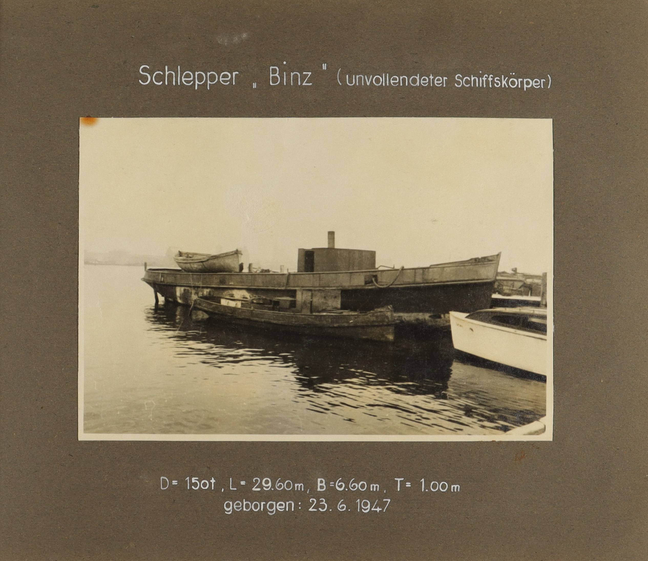 Der unvollendete Schiffskörper des Schleppers "Binz" (Schiffbau- und Schiffahrtsmuseum Rostock RR-F)