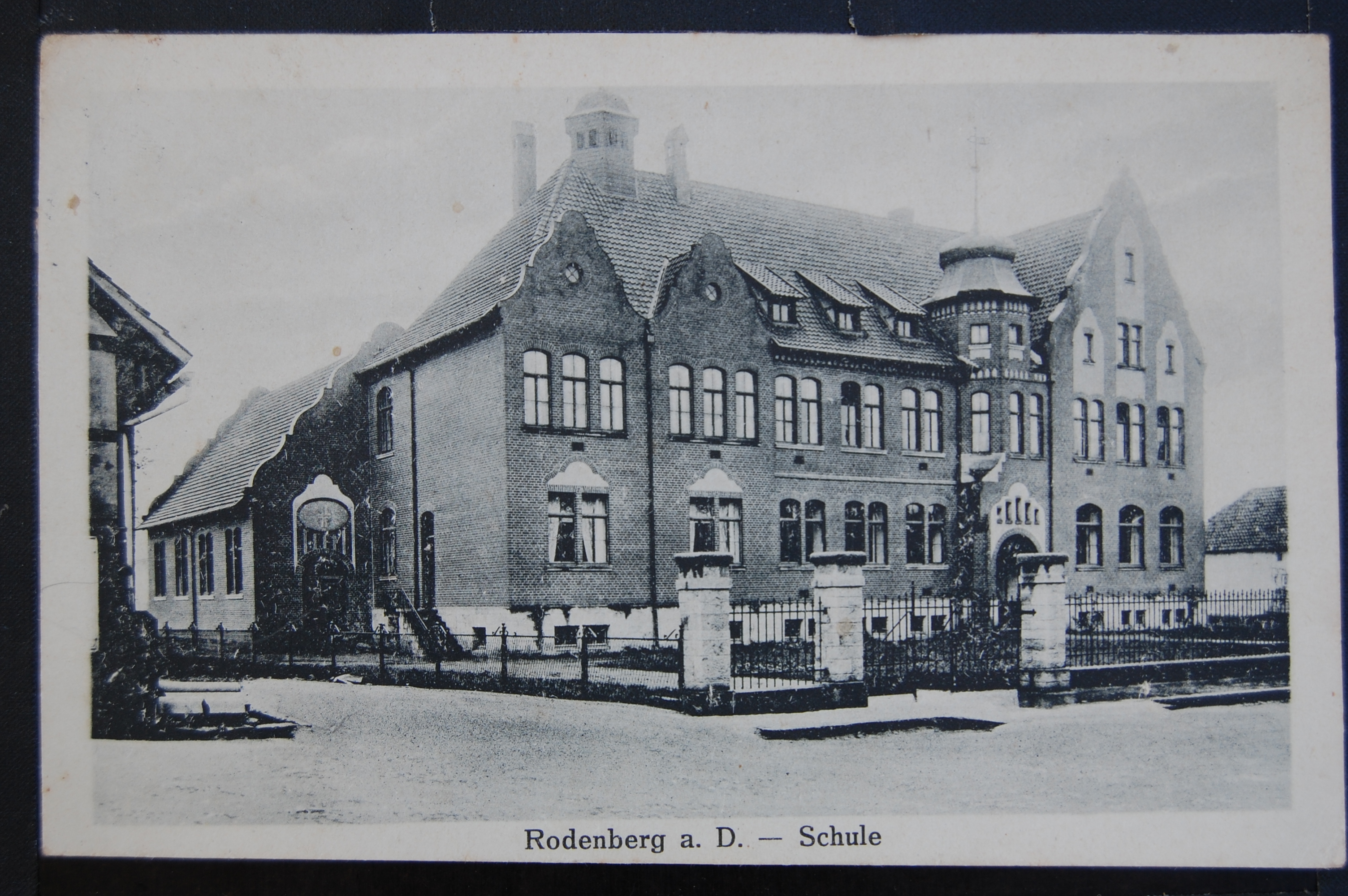 AK Rodenberg Schule (Museumslandschaft Amt Rodenberg e.V. CC BY-NC-SA)