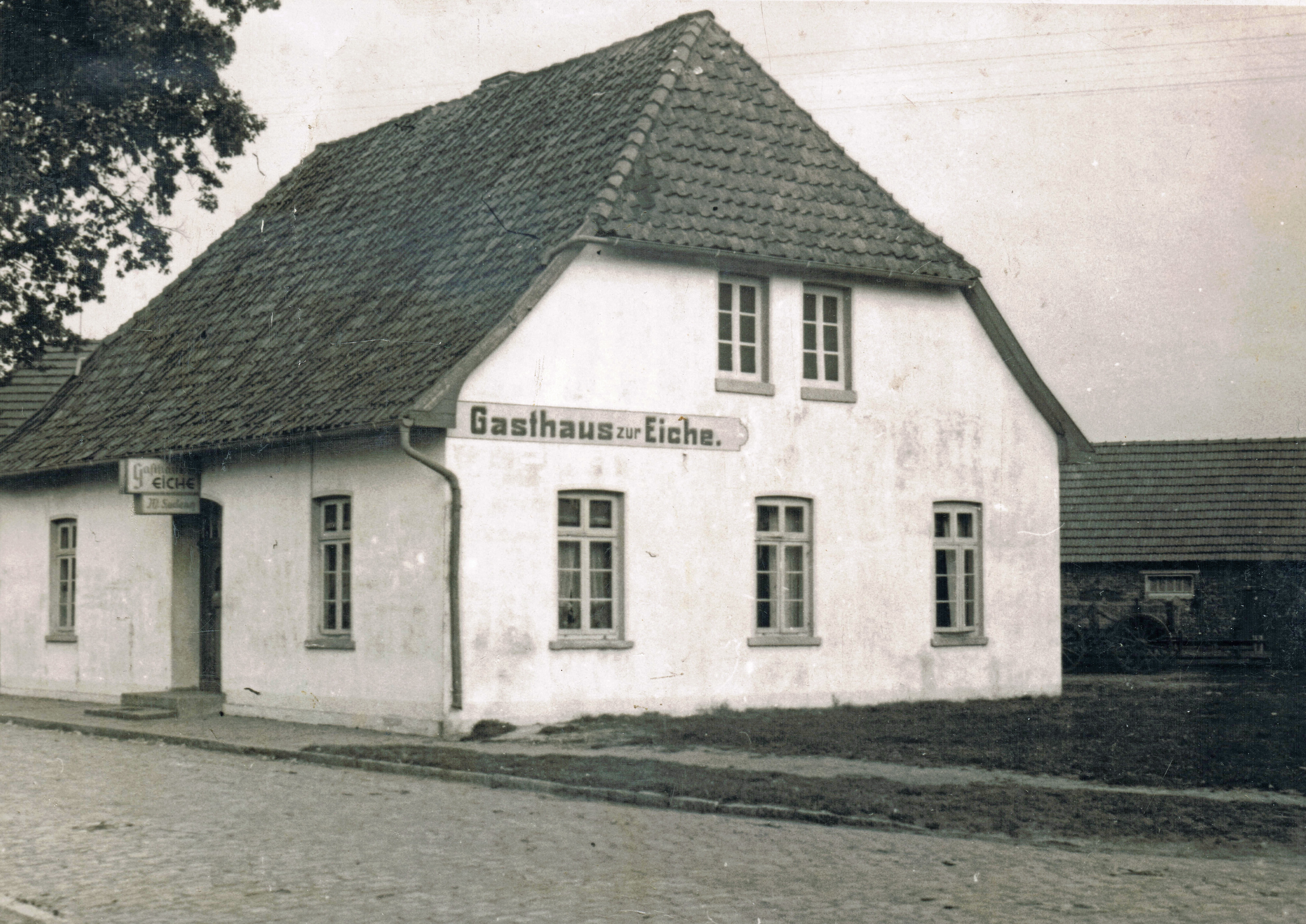 Gasthaus "Zur Eiche" in der Samtgemeinde Kirchdorf - Gem. Varrel (Kreismuseum Syke CC BY-NC-SA)