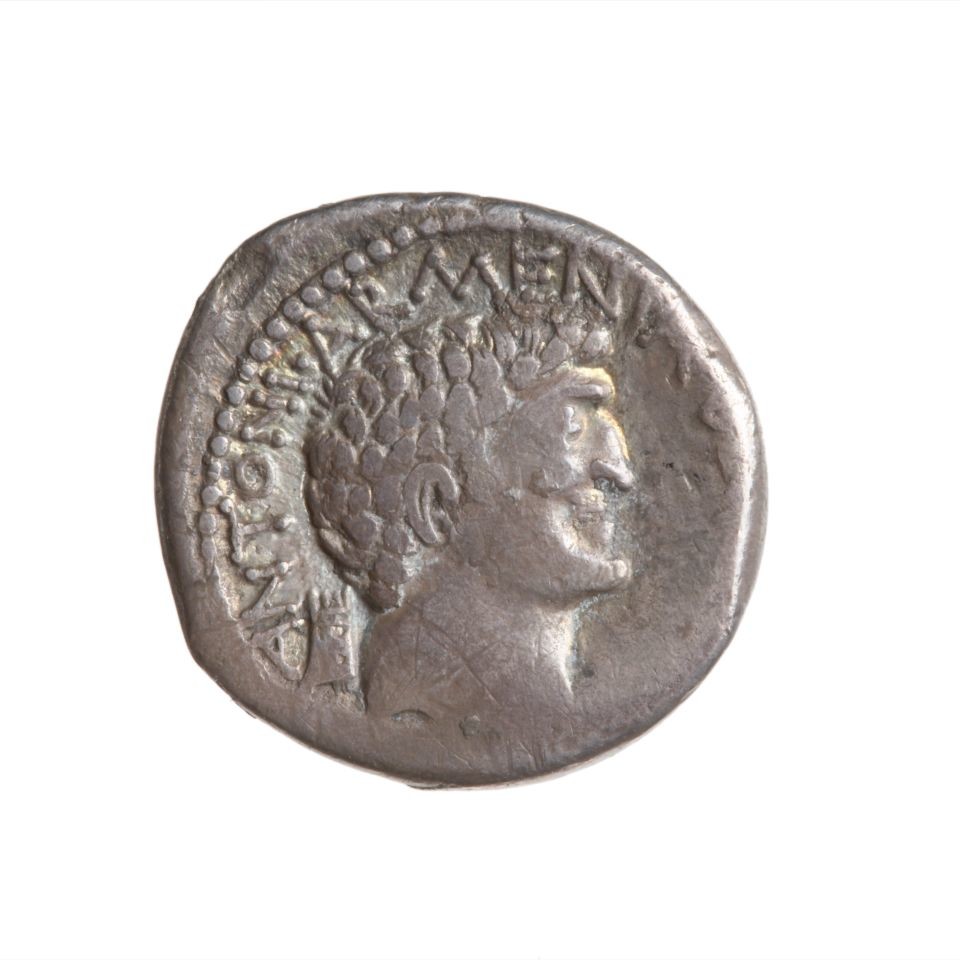 Denar des Marcus Antonius und der Kleopatra VII. (Museum August Kestner CC BY-NC-SA)