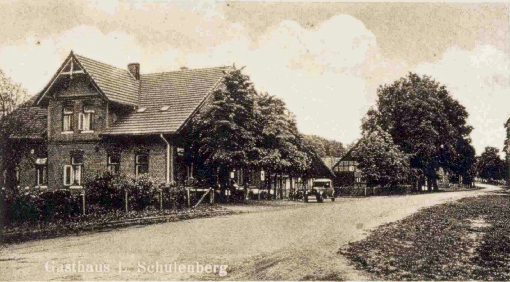Gaststätte "Grüner Jäger" in der Gemeinde  Stuhr - OT Fahrenhorst (Kreismuseum Syke CC BY-NC-SA)