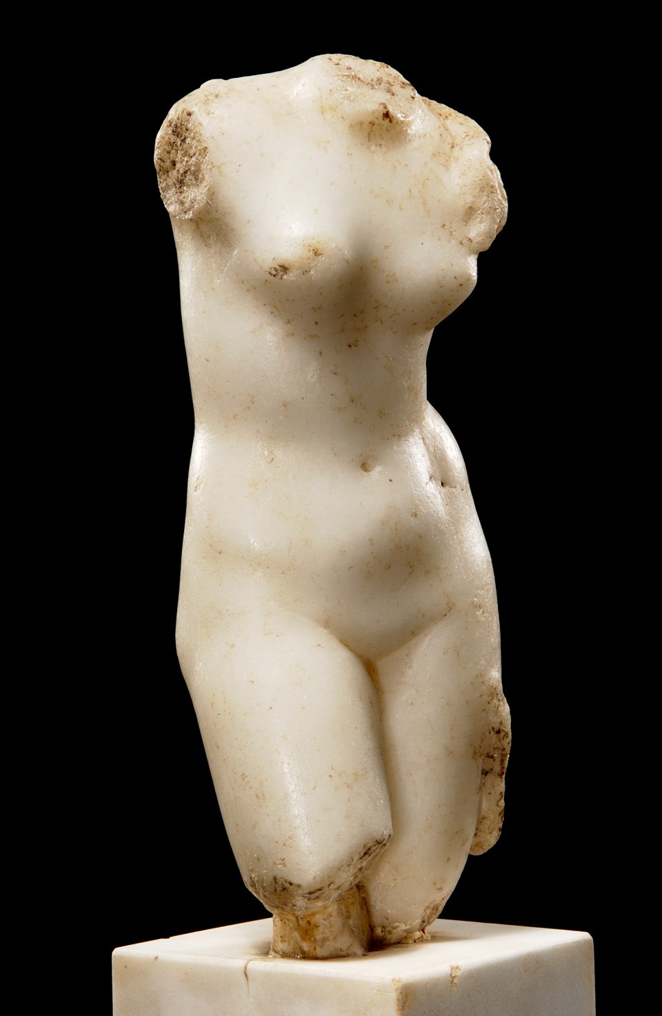 Statuette im Typus der “Aphrodite Anadyomene” (Museum August Kestner CC BY-NC-SA)