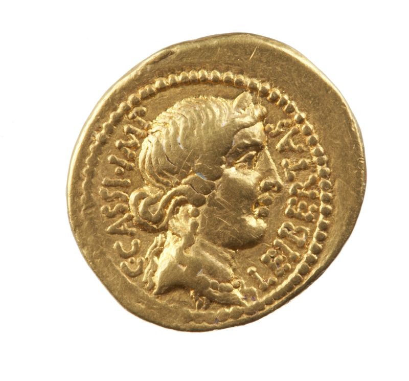 Aureus des C. Cassius Longinus (Museum August Kestner CC BY-NC-SA)