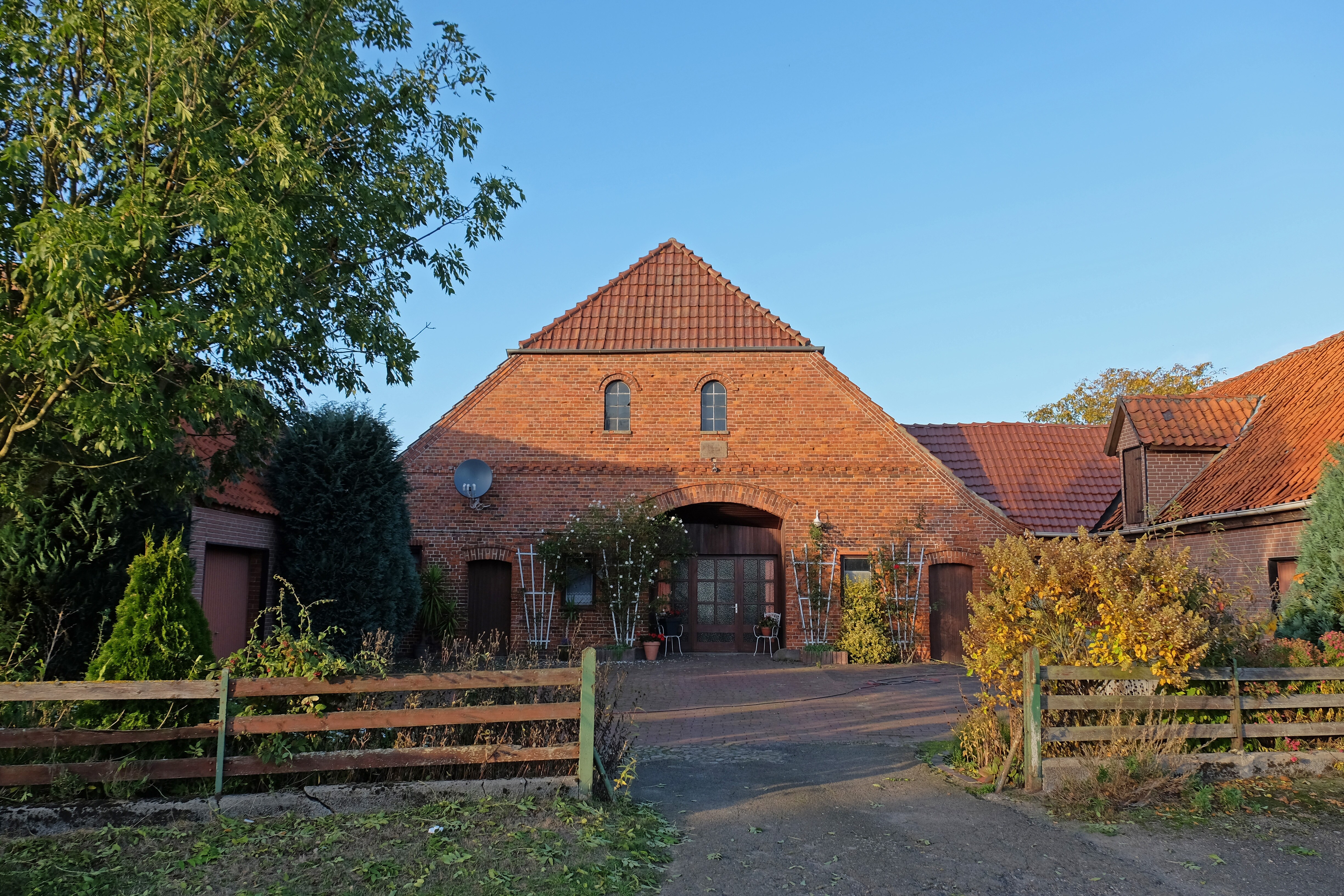 Gasthaus "Zur Eiche" in der Samtgemeinde Bruchhausen-Vilsen - Gem. Martfeld - OT Hustedt (Kreismuseum Syke CC BY-NC-SA)