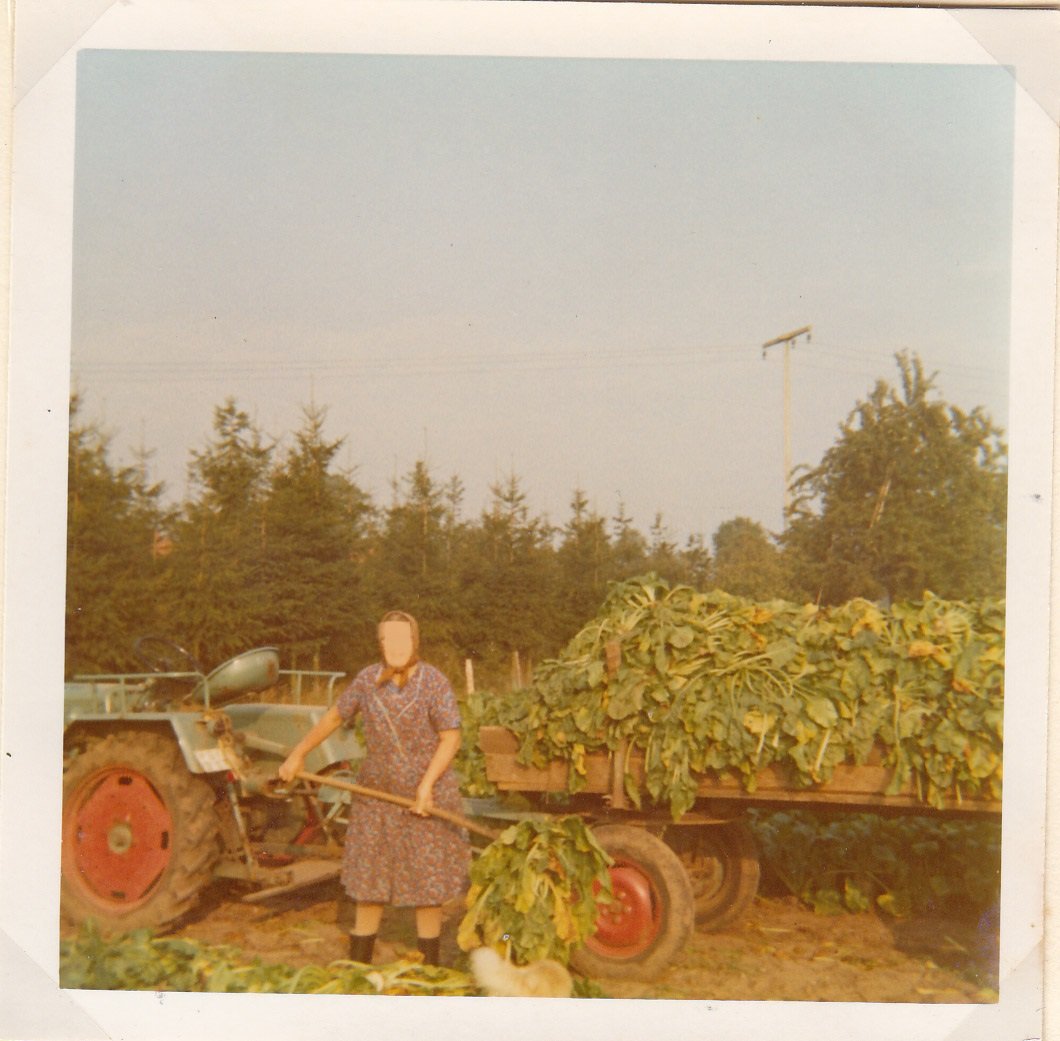 Personen bei der Landarbeit (Kreismuseum Syke CC BY-NC-SA)