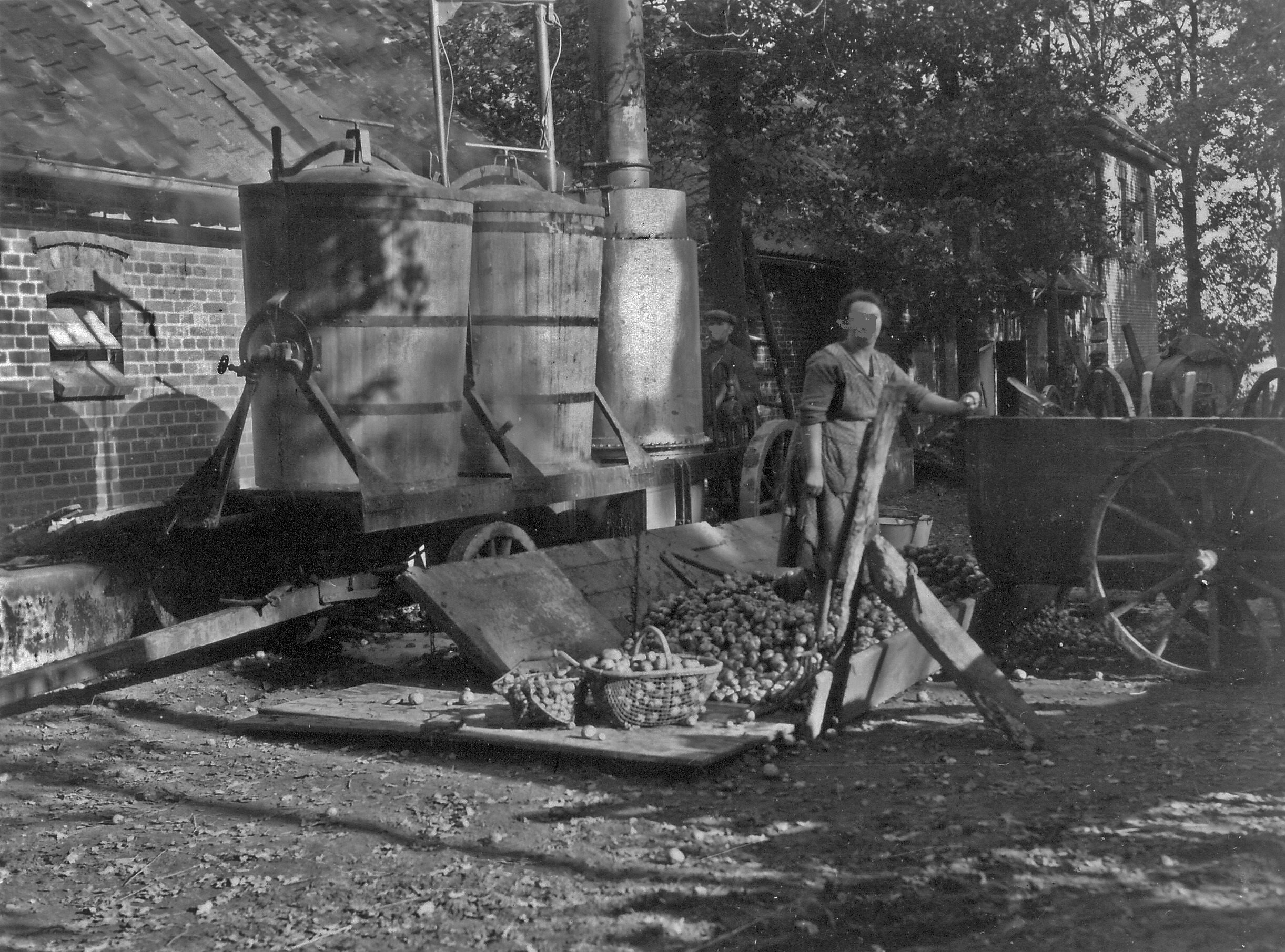 Fahrbare Kartoffeldämpfer in Lindern (Kreismuseum Syke CC BY-NC-SA)