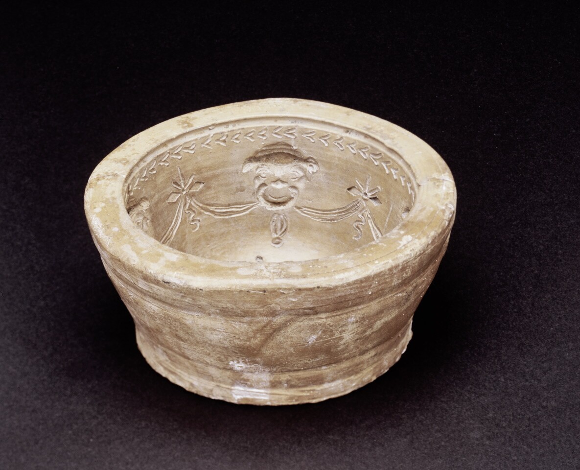 Form zur Herstellung eines Terra Sigillatagefäßes (Museum August Kestner CC BY-NC-SA)