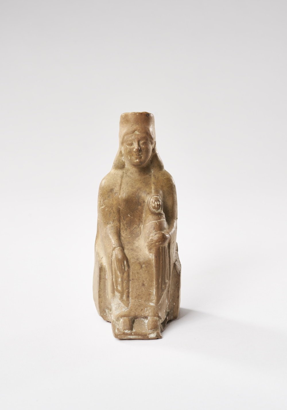 Frau oder Göttin mit Wickelkind (Museum August Kestner CC BY-NC-SA)
