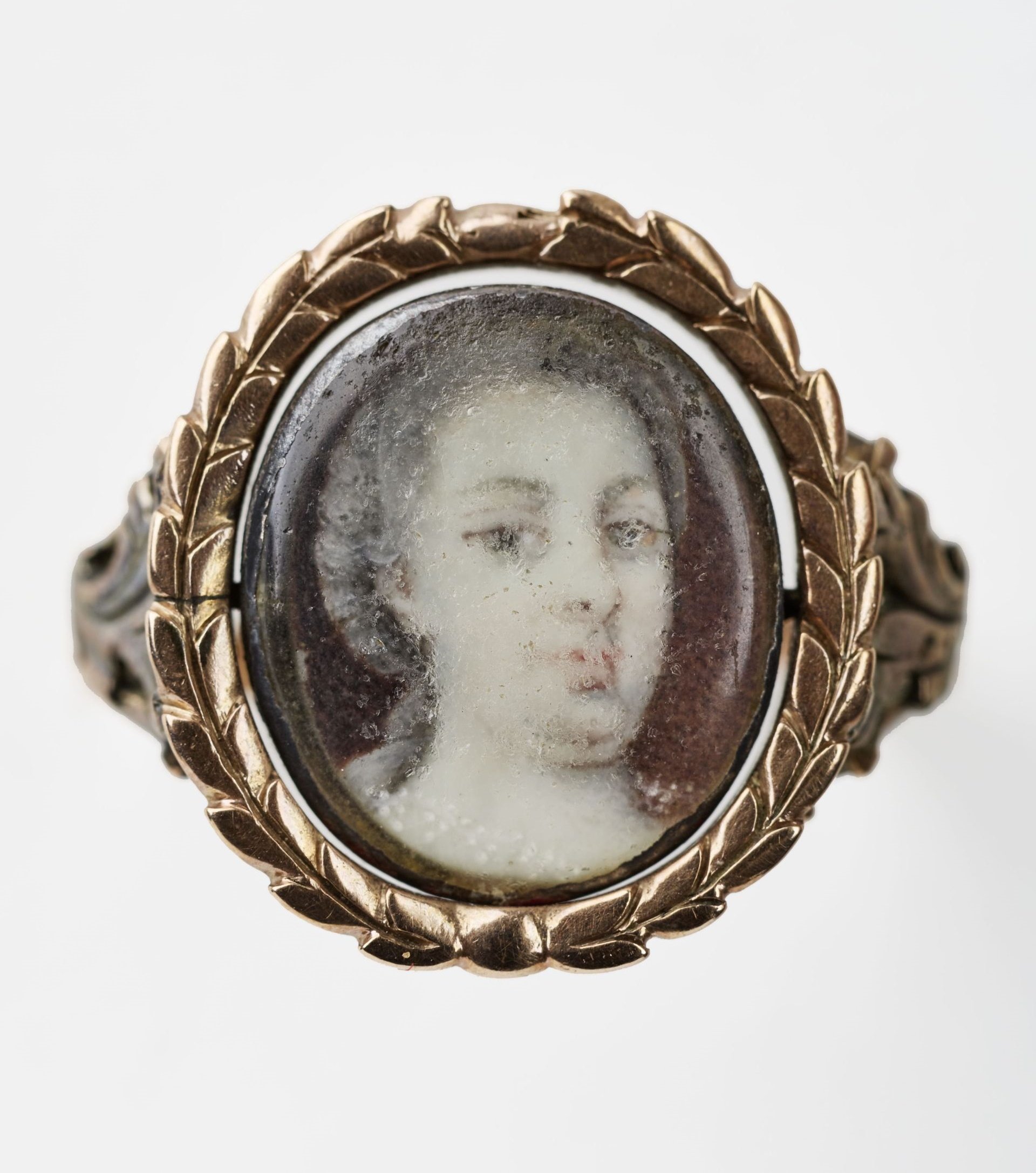 Fingerring mit den Porträts Franz I. Stephan und Maria Theresias (Museum August Kestner CC BY-NC-SA)